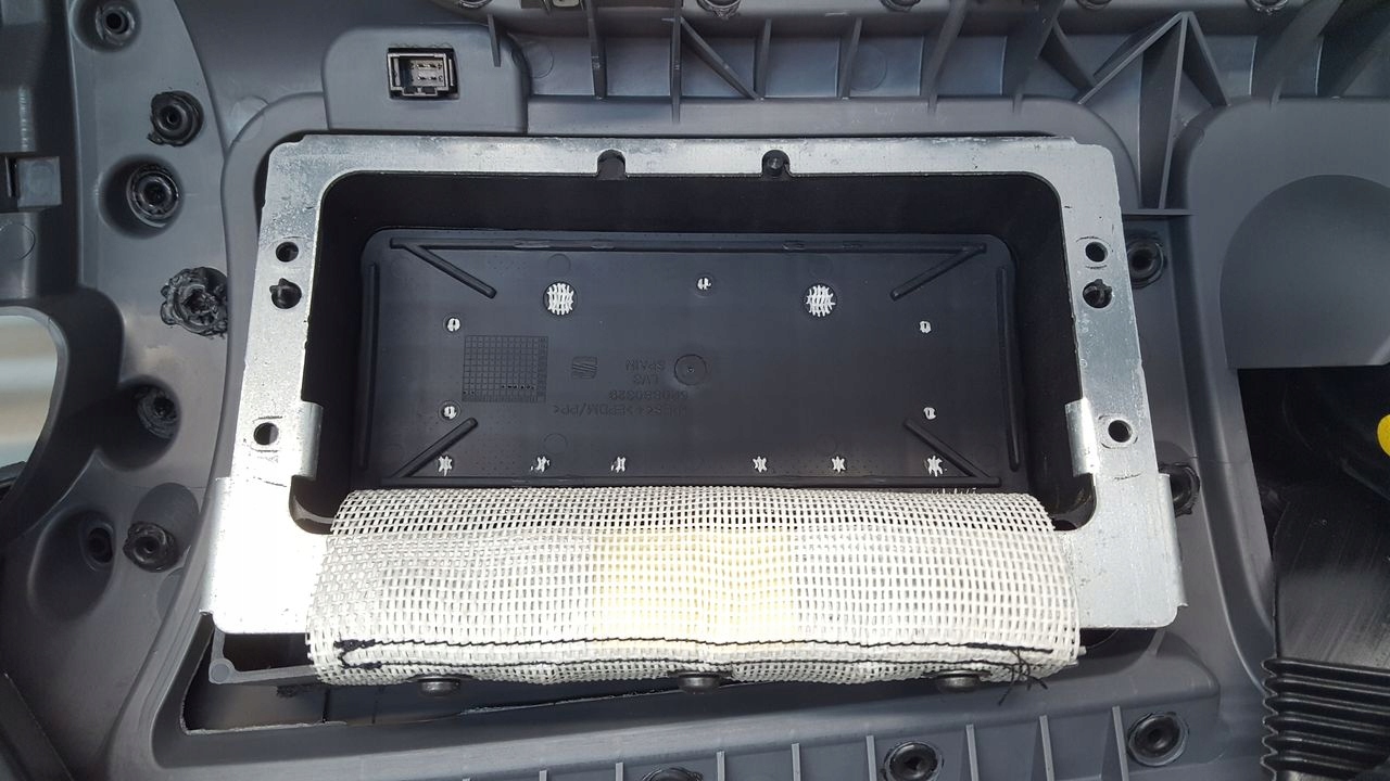 торпеда консоль ремни seat ALTEA 1,9 tdi
