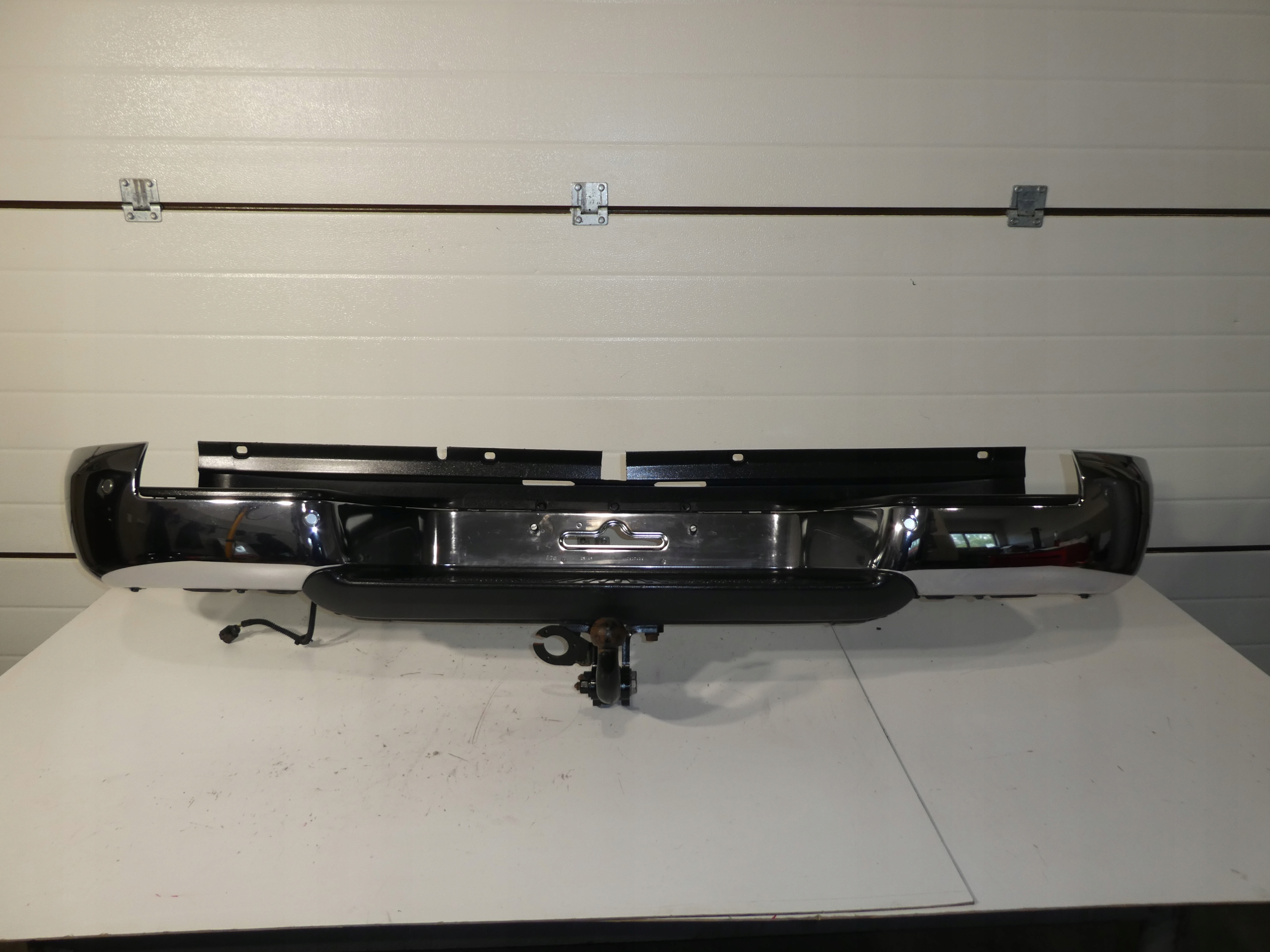 VW AMAROK 2H rear bumper towing PDC CHROM 2H5