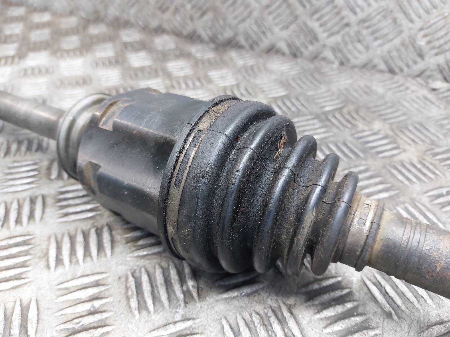semi-axis right front 5B TOYOTA RAV4 II LIFT 2.0 16V