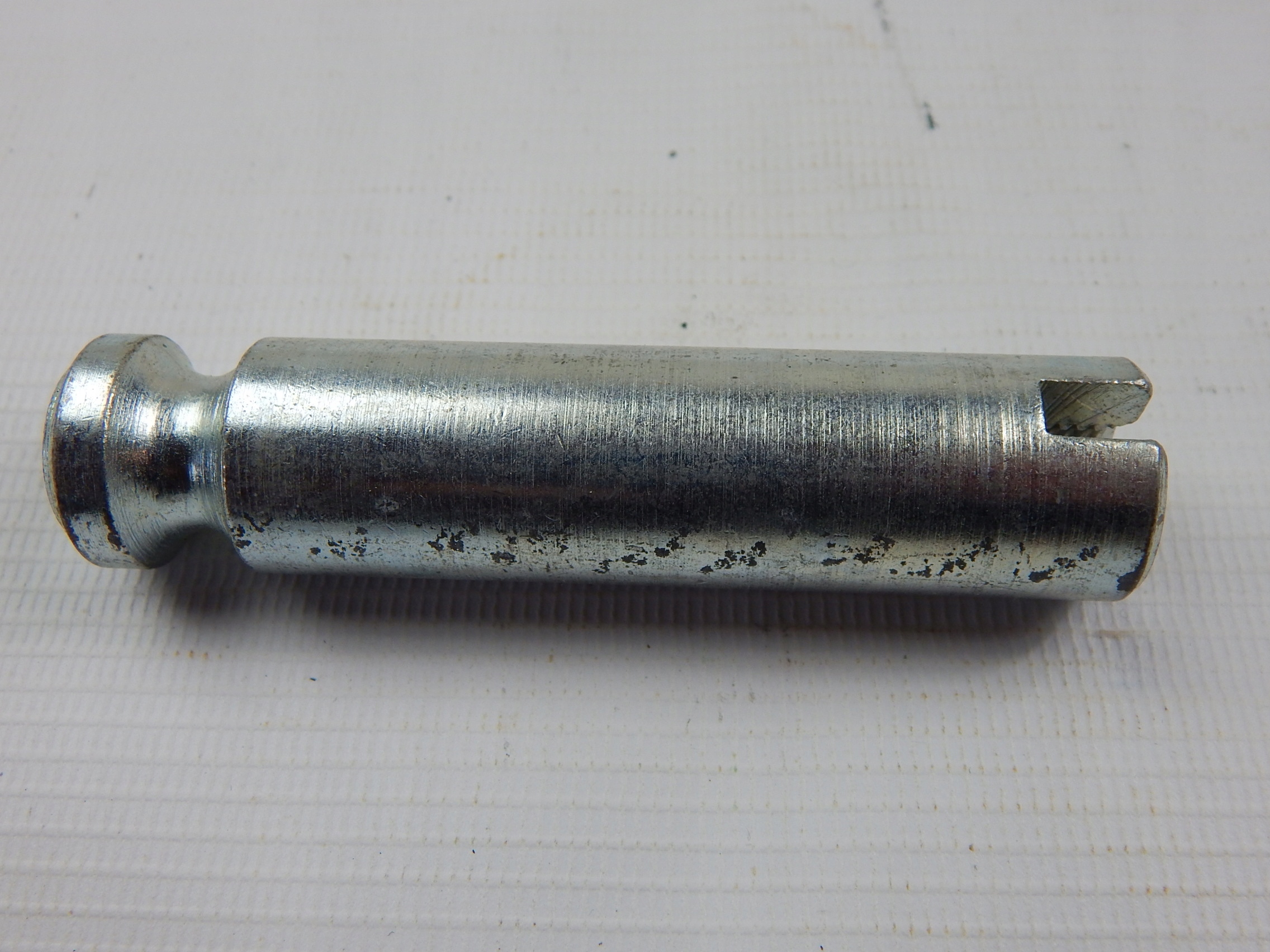 Sworzeń Wahacza Dniepr K-750