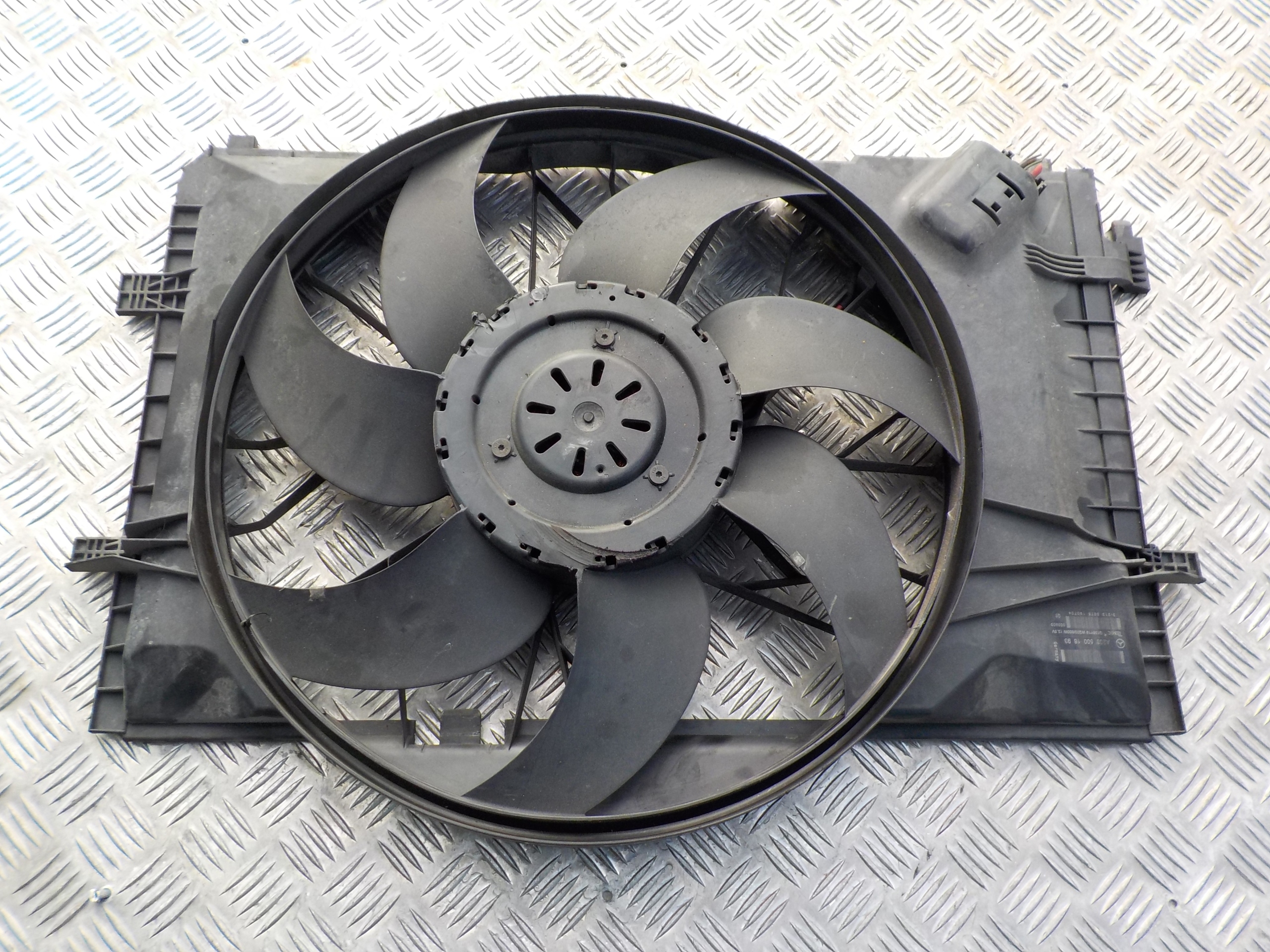 MERCEDES-BENZ class C W203 2.2 CDI fan module radiator A2035001693