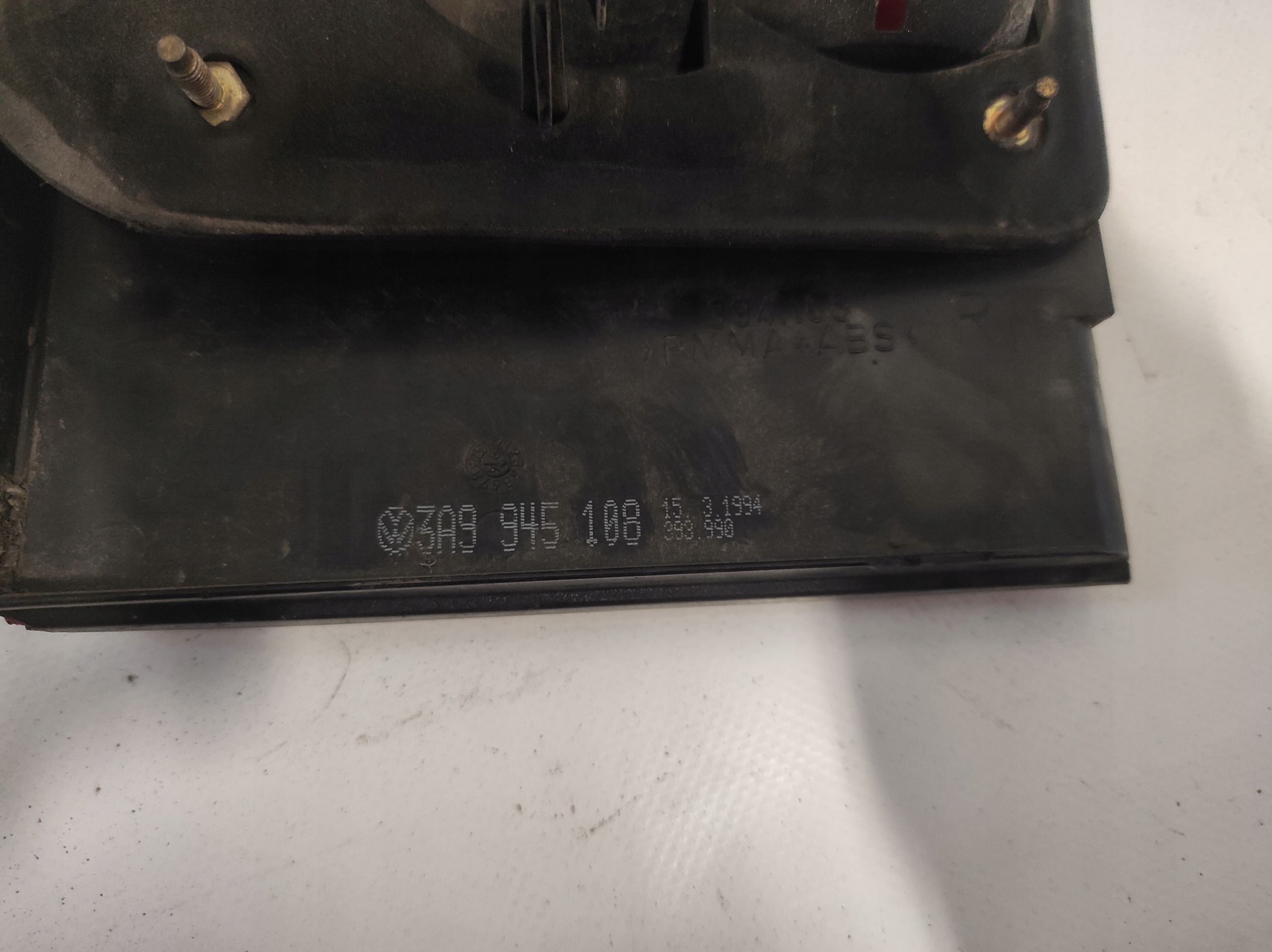 VW Passat B4 Berline Droit Feux phare du capot Arrière