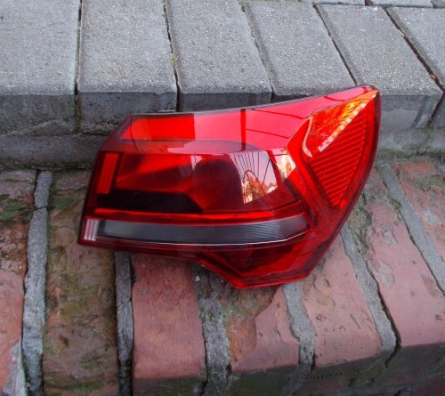 AUDI Q3 83A 2018 -> PRAWA TYLNA LAMPA ORYGINAŁ 83A945070