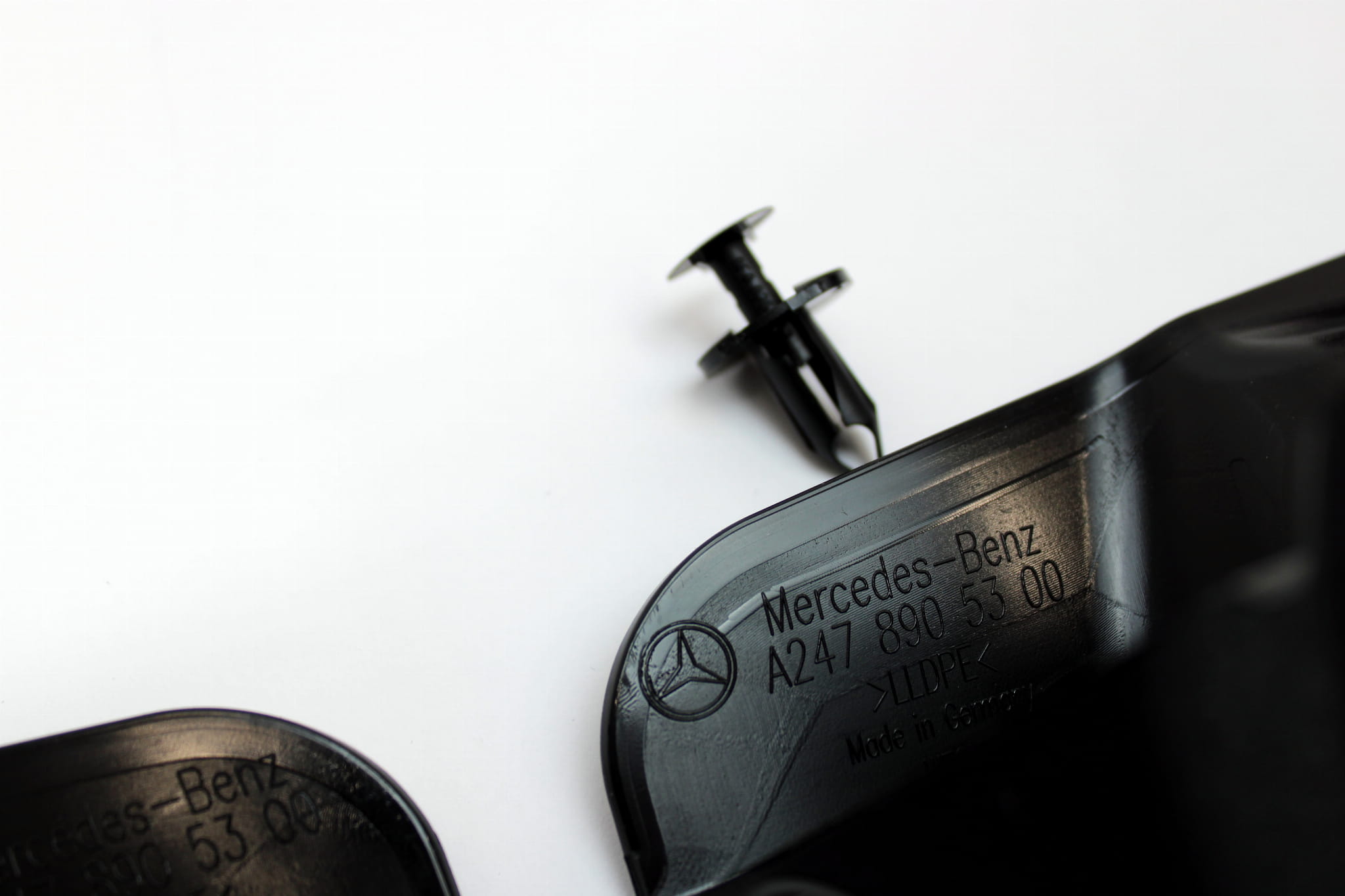 CHLAPACZE MERCEDES GLA H247 PRZÓD A2478905300 Stan opakowania oryginalne