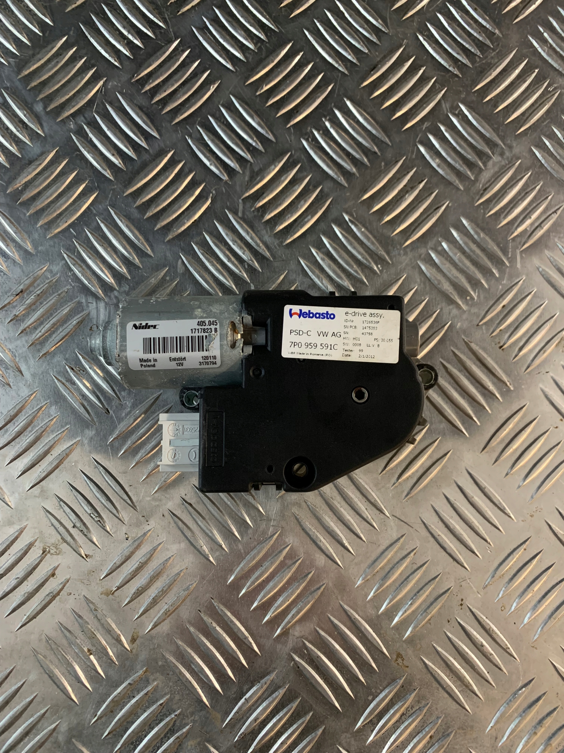 SILNICZEK SZYBERDACHU 7P0959591C TOUAREG CAYENNE