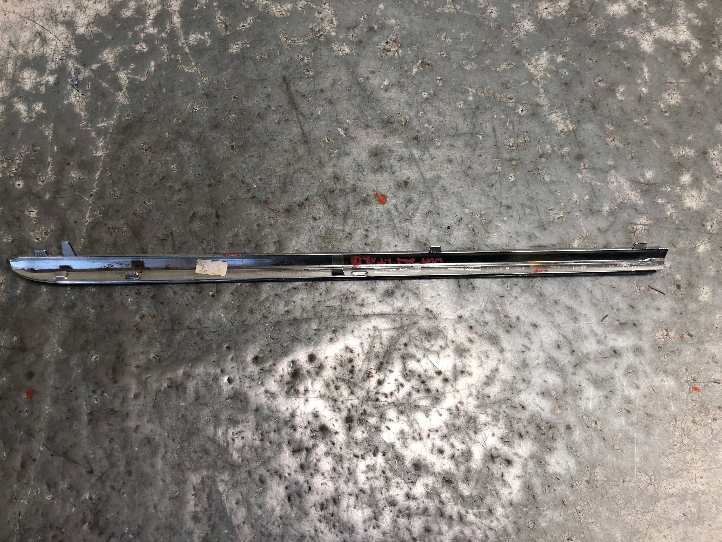 moulding door left rear part MERCEDES W205 A2056906302