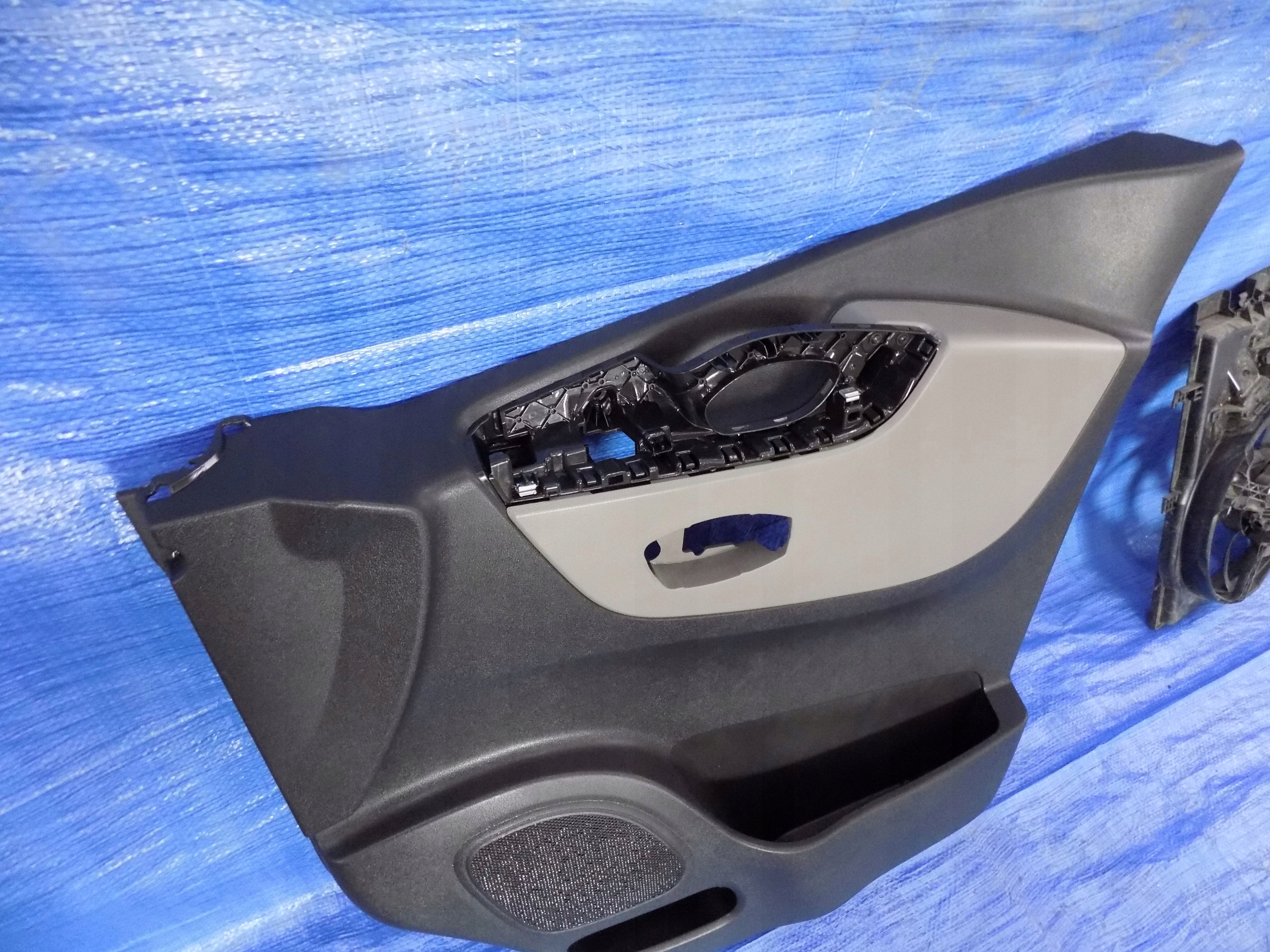 side upholstery door right TRAFIC III VIVARO