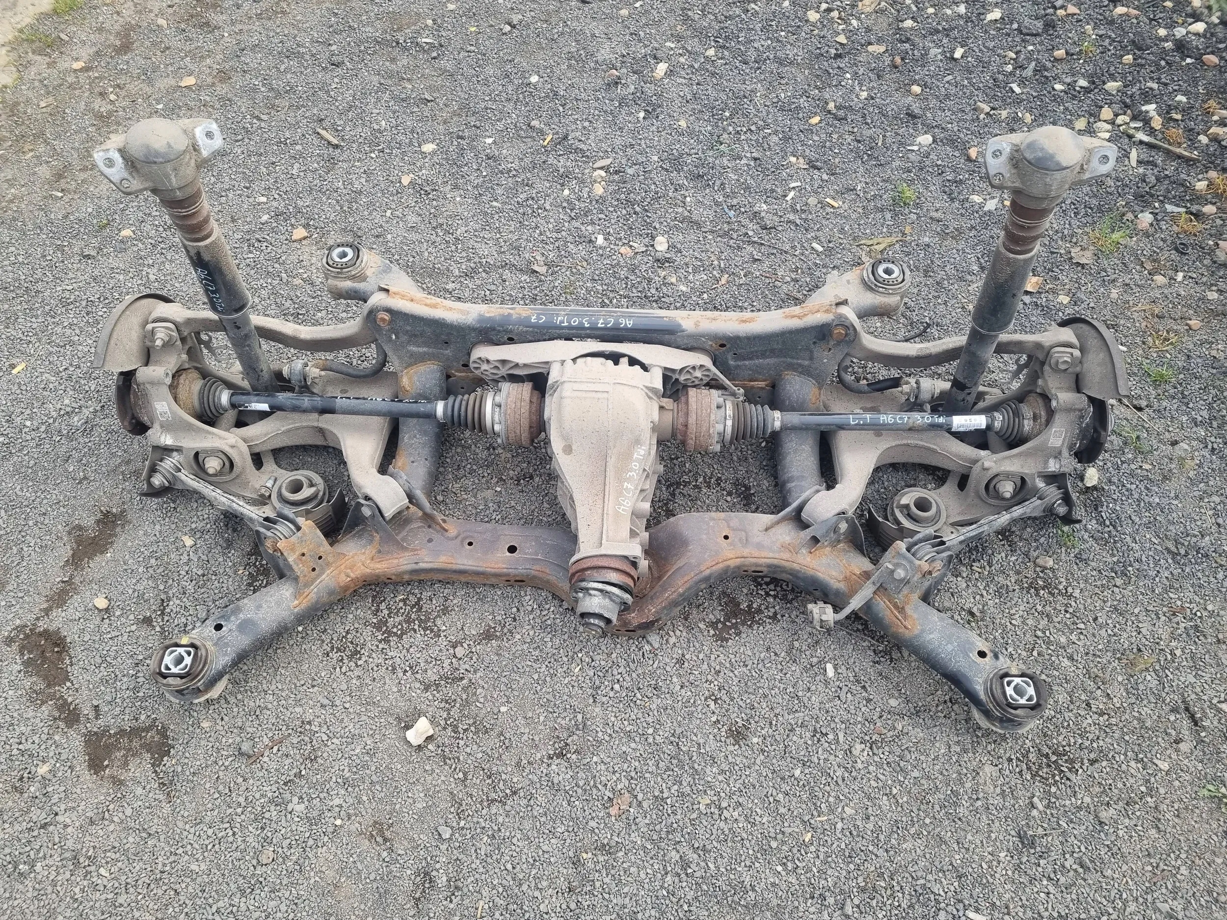 Audi A6 C7 BELKA OŚ ZAWIESZENIA TYŁ DYFER MOST 4X4 QUATTRO KOMBI