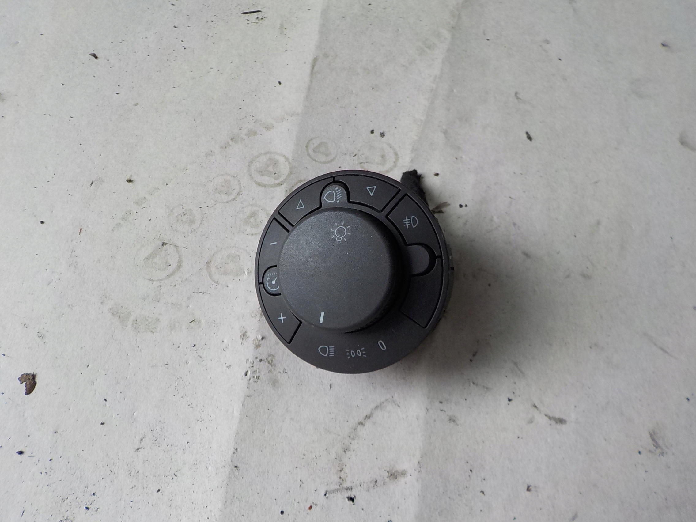interruttore luci opel corsa d 13249396EA