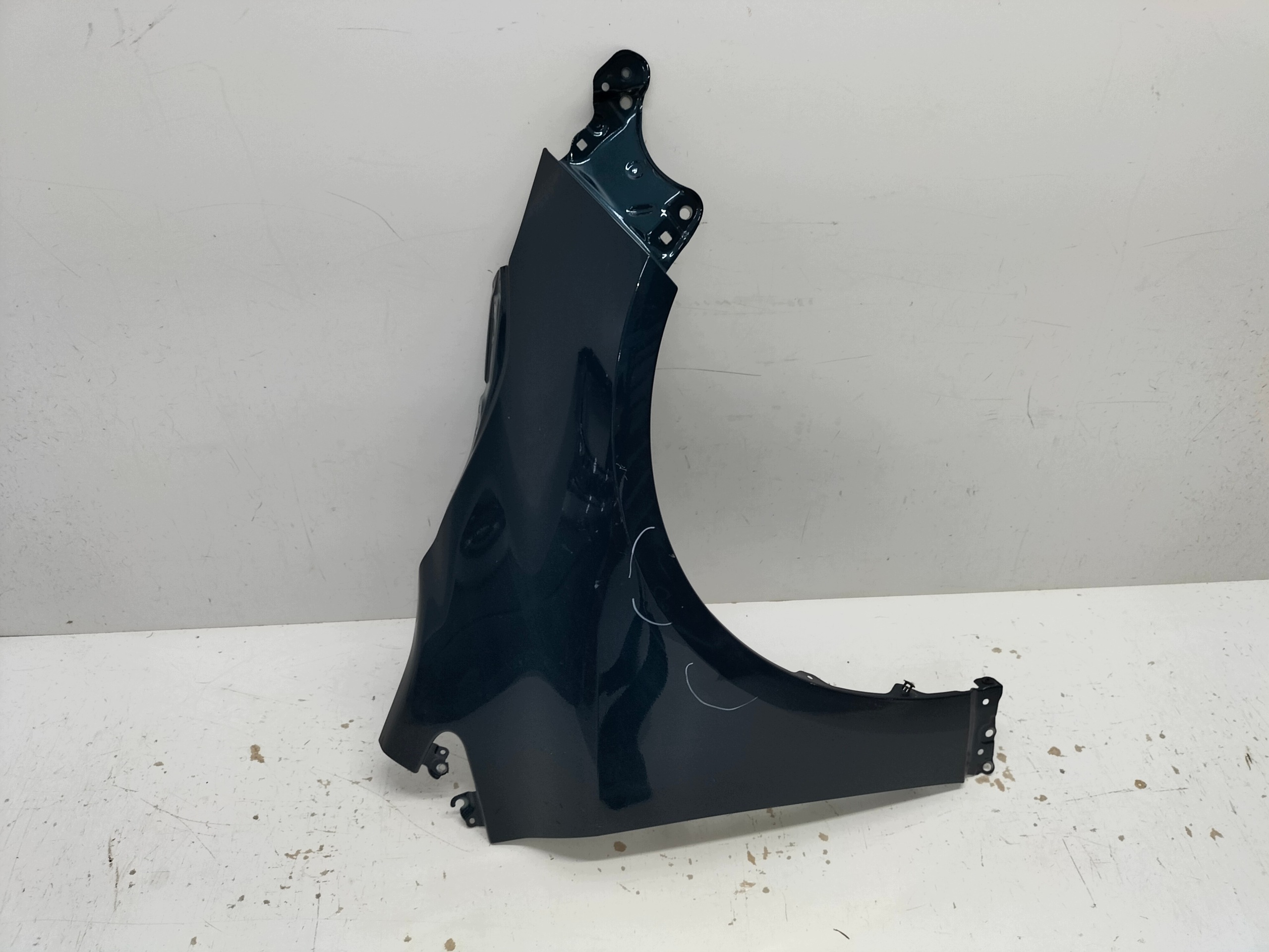 fender front front right TOYOTA COROLLA E21 18- sedan