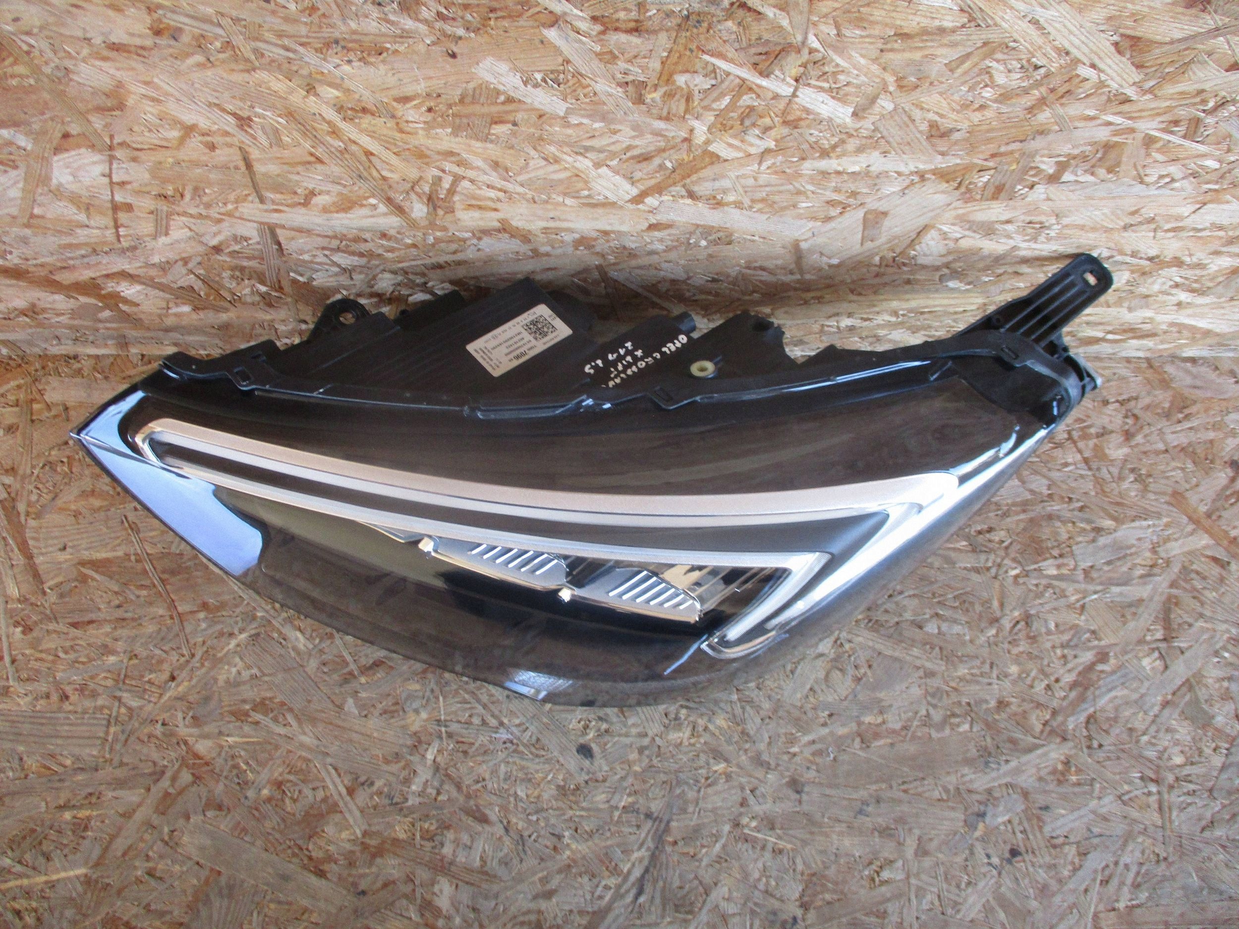 light front front left OPEL CROSSLAND X LIFT 21