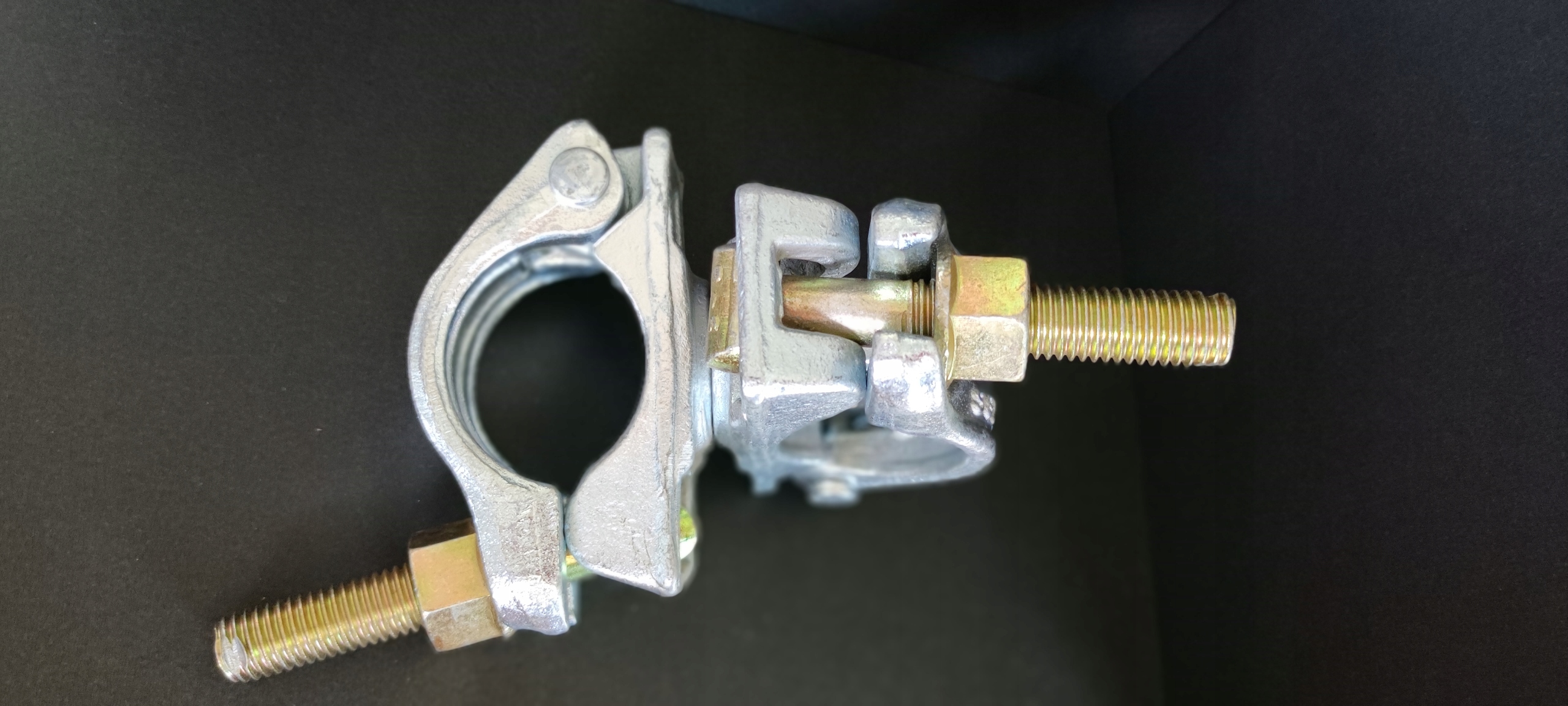 ZŁĄCZE obrotowe DO RUSZTOWAŃ ELEWACYJNYCH Marka AXA