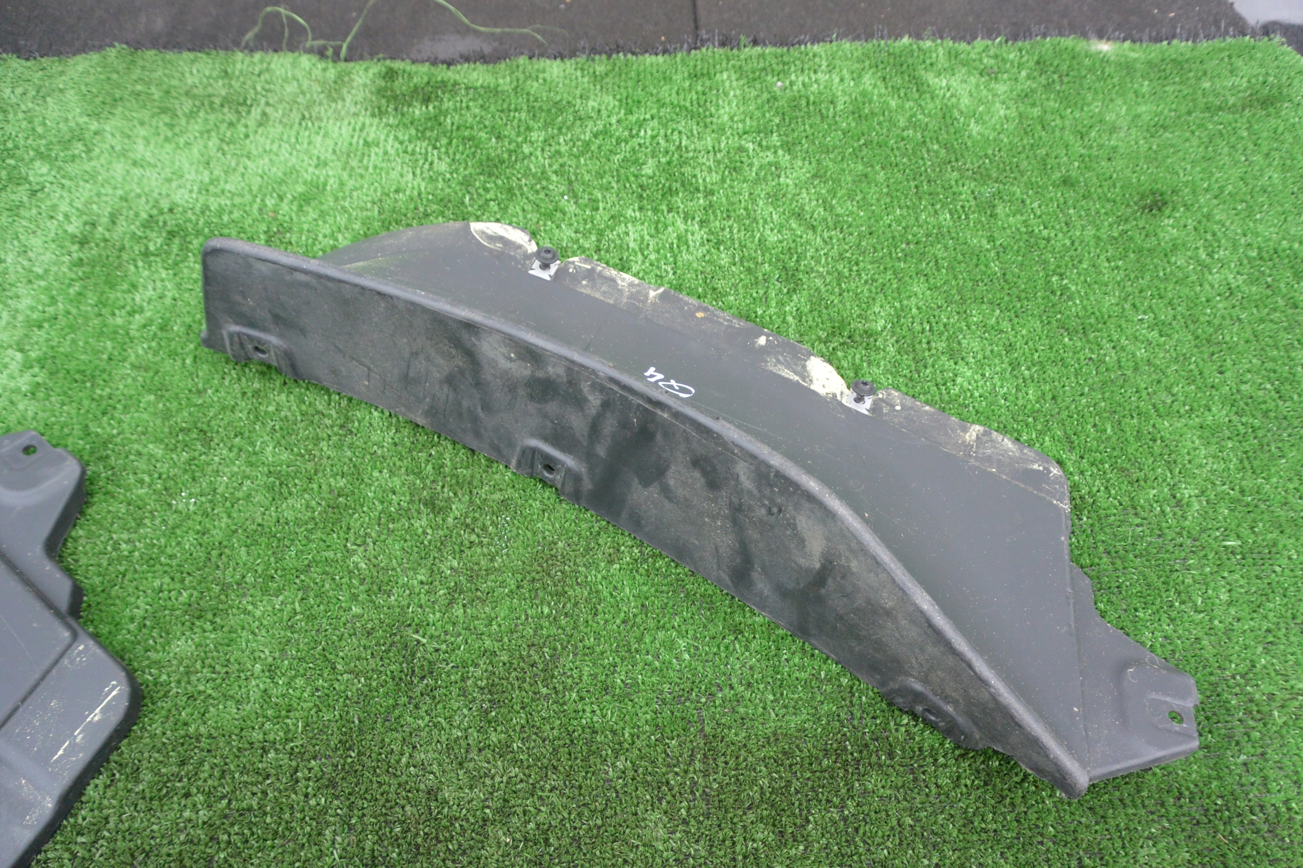 mudguard flaps SPOILER NADKOLA wheels left right front AUDI E-TRON Q4 89A805897