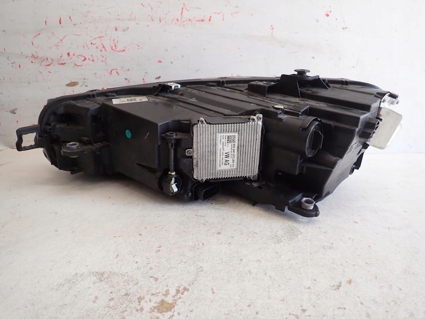 light front front right VW PASSAT B9 2023- FULL LED 3J1941036