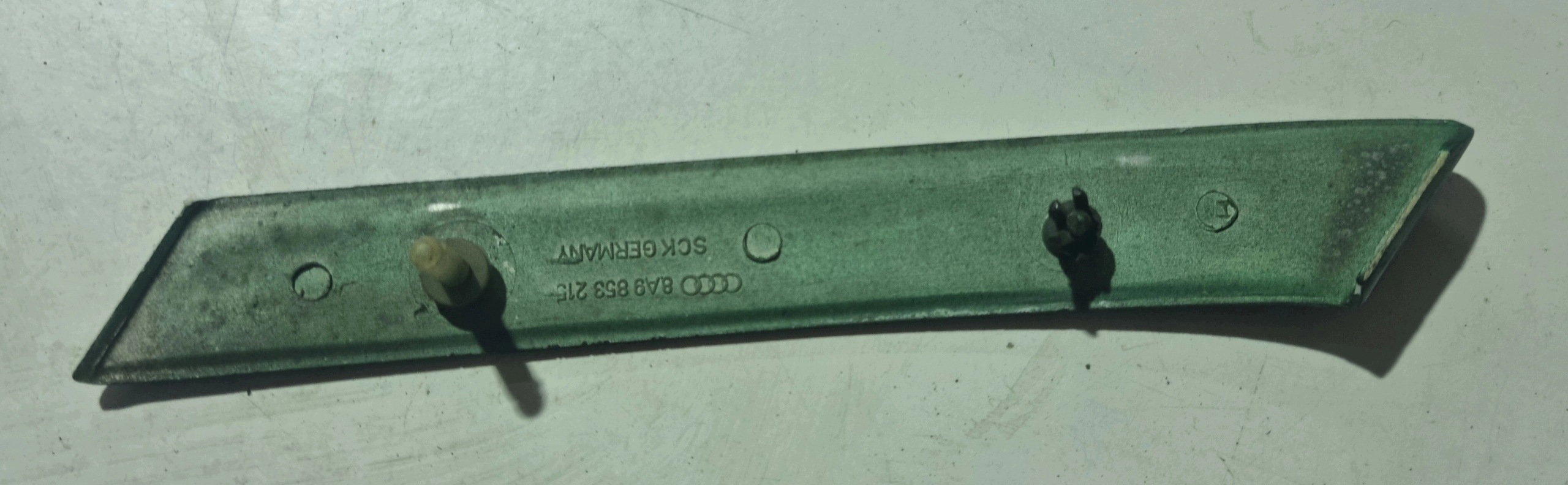 AUDI 80 B4 KOMBI lišta SLUPKA záď levá 8A9853215
