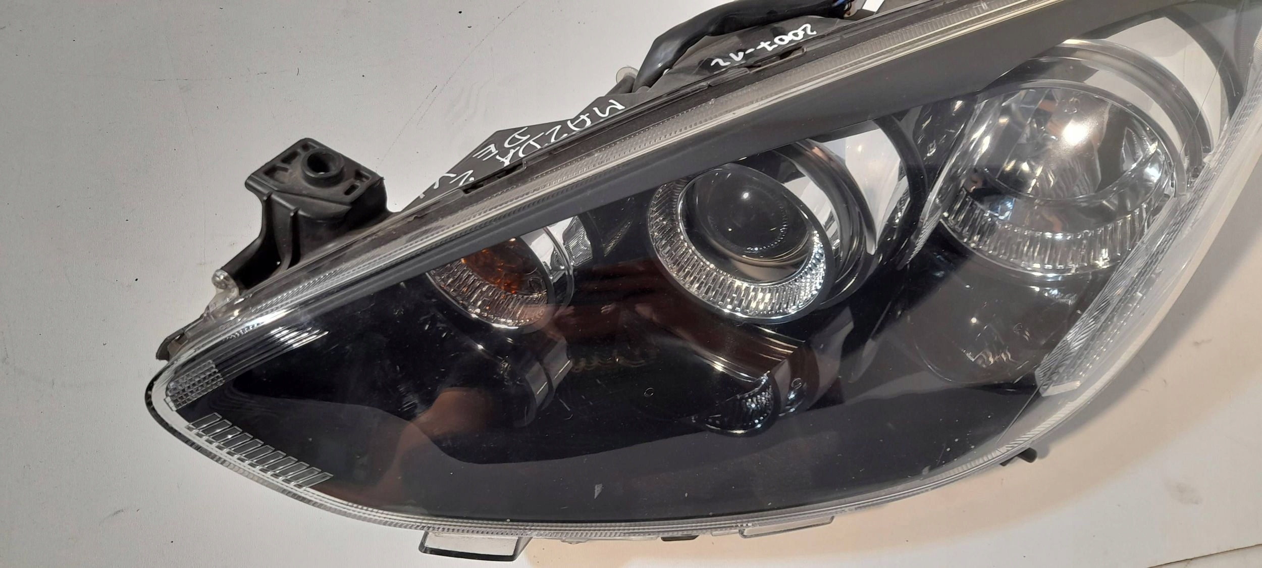 Mazda 2 DE Sport Reflektor light front left D65151040 (R468)