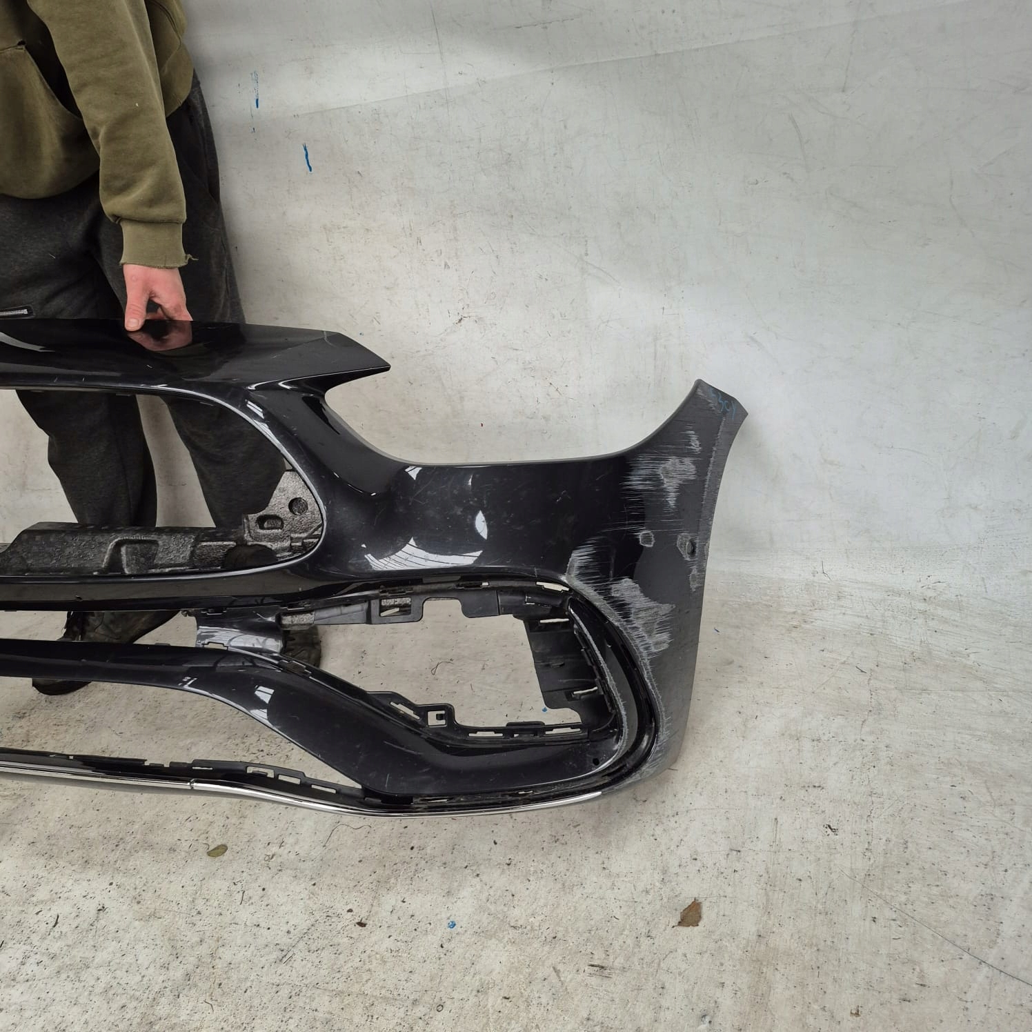 MERCEDES C-KLASA W206 AMG 21- bumper front front PDC A2068858401