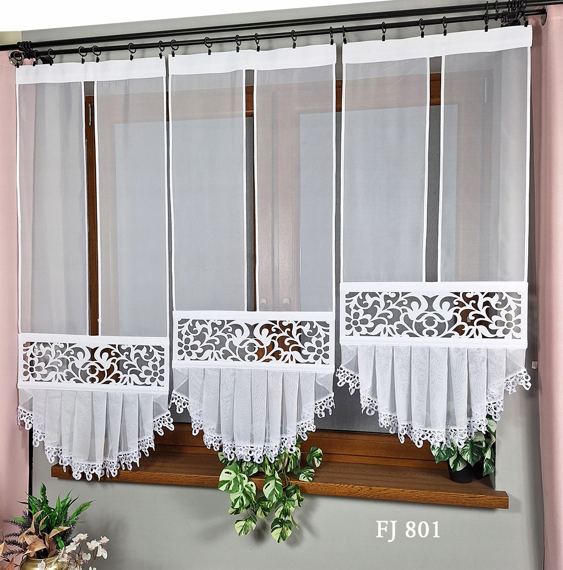 Hotové panelové záclony s ažurem a volánkem FJ801 Jardin 155 cm