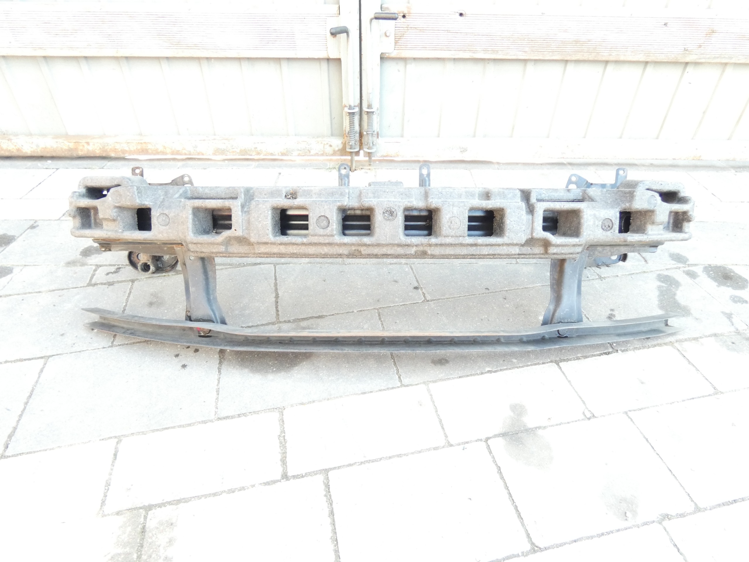bumper support front ABSORBER PASSAT B6 05-10 KOMPLET