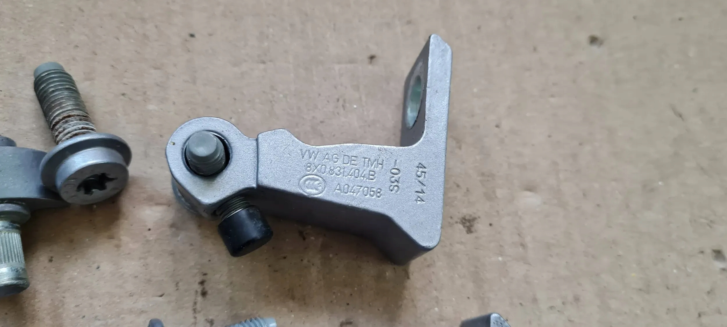 S3 8V sedan A3 hinge hinges door right right front LZ7G