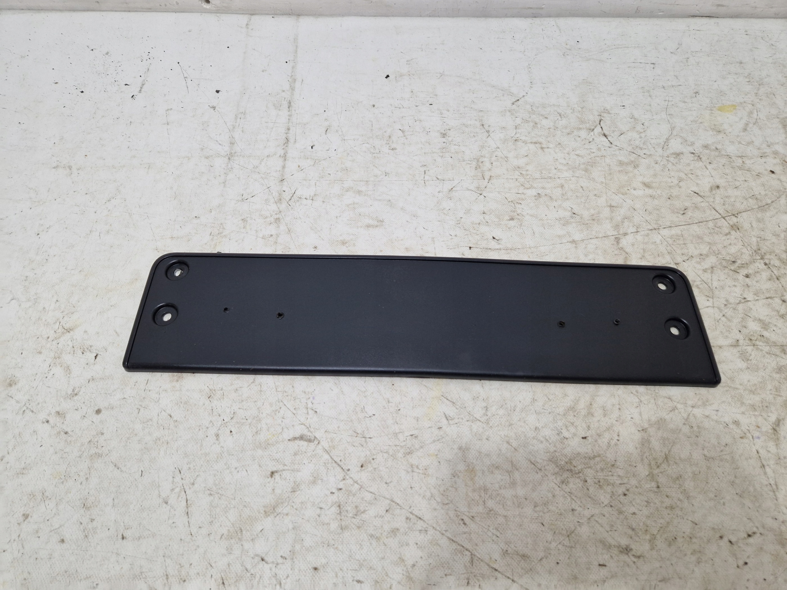 * VW PASSAT B8 pad below TABLICE front front 3G0807287L