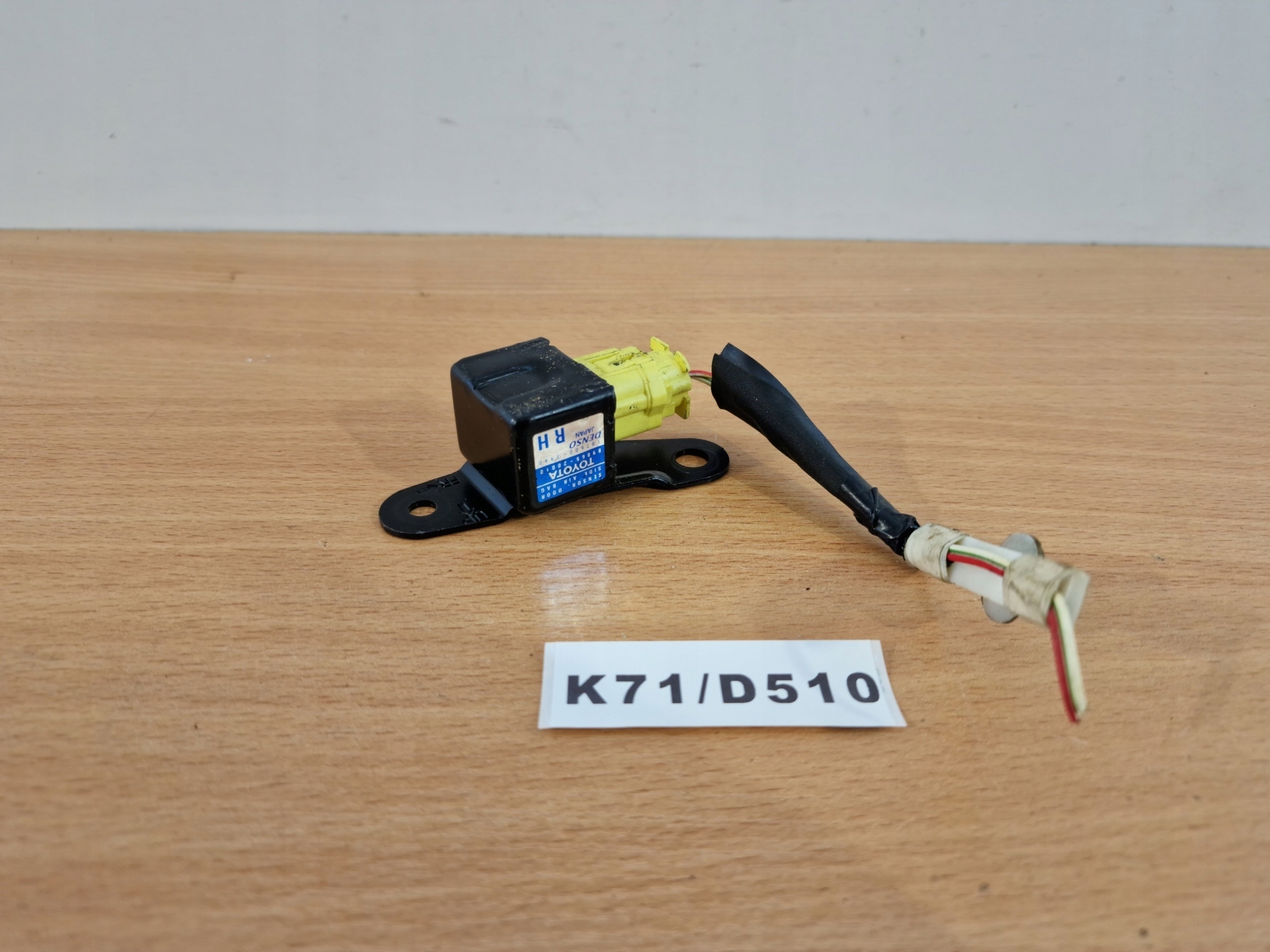 CRASHSENSOR DRUCKSENSOR SENSOR AIRBAG TOYOTA CLEICA VII