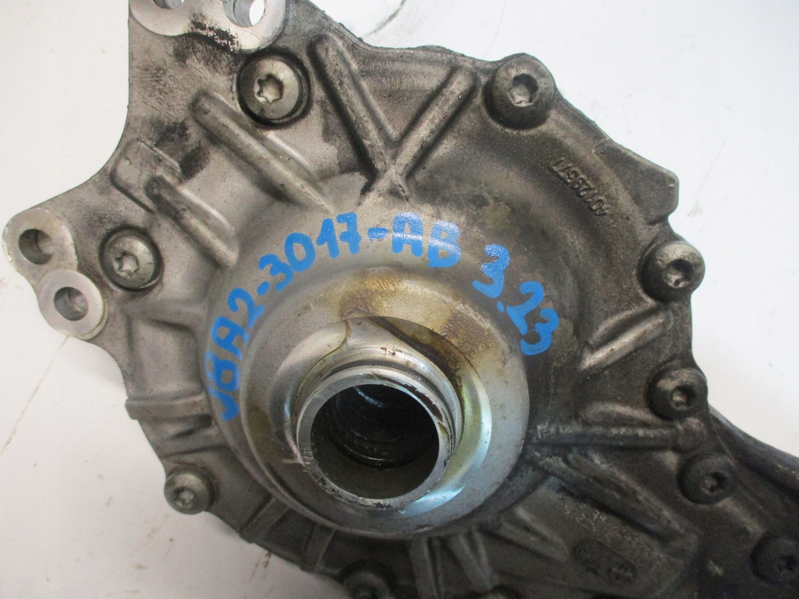 Reduktor Boîte de vitesse RANGE ROVER VELAR 2,0BIT J8A2-3017-AB