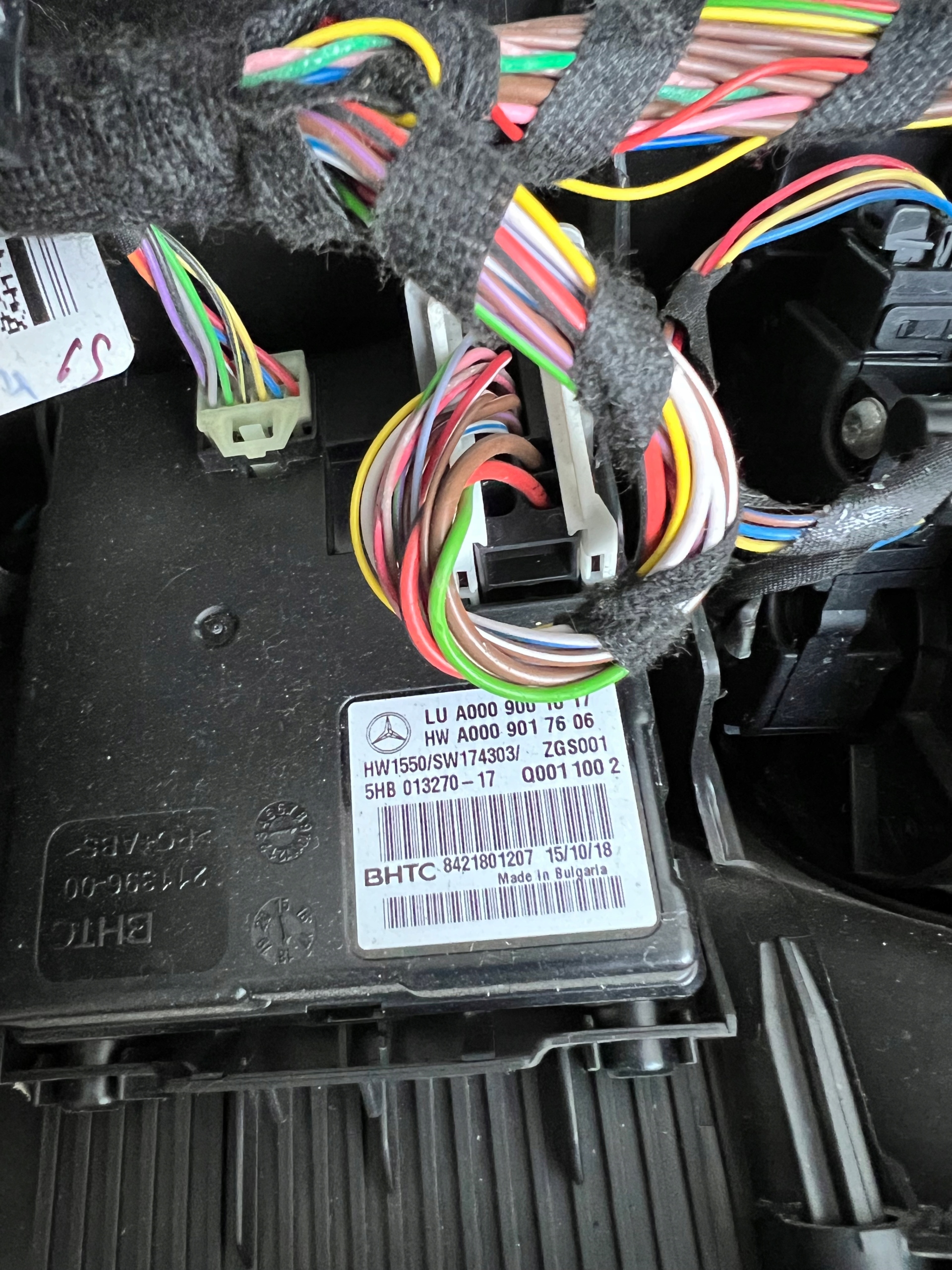 радиатор отопителя MERCEDES W238