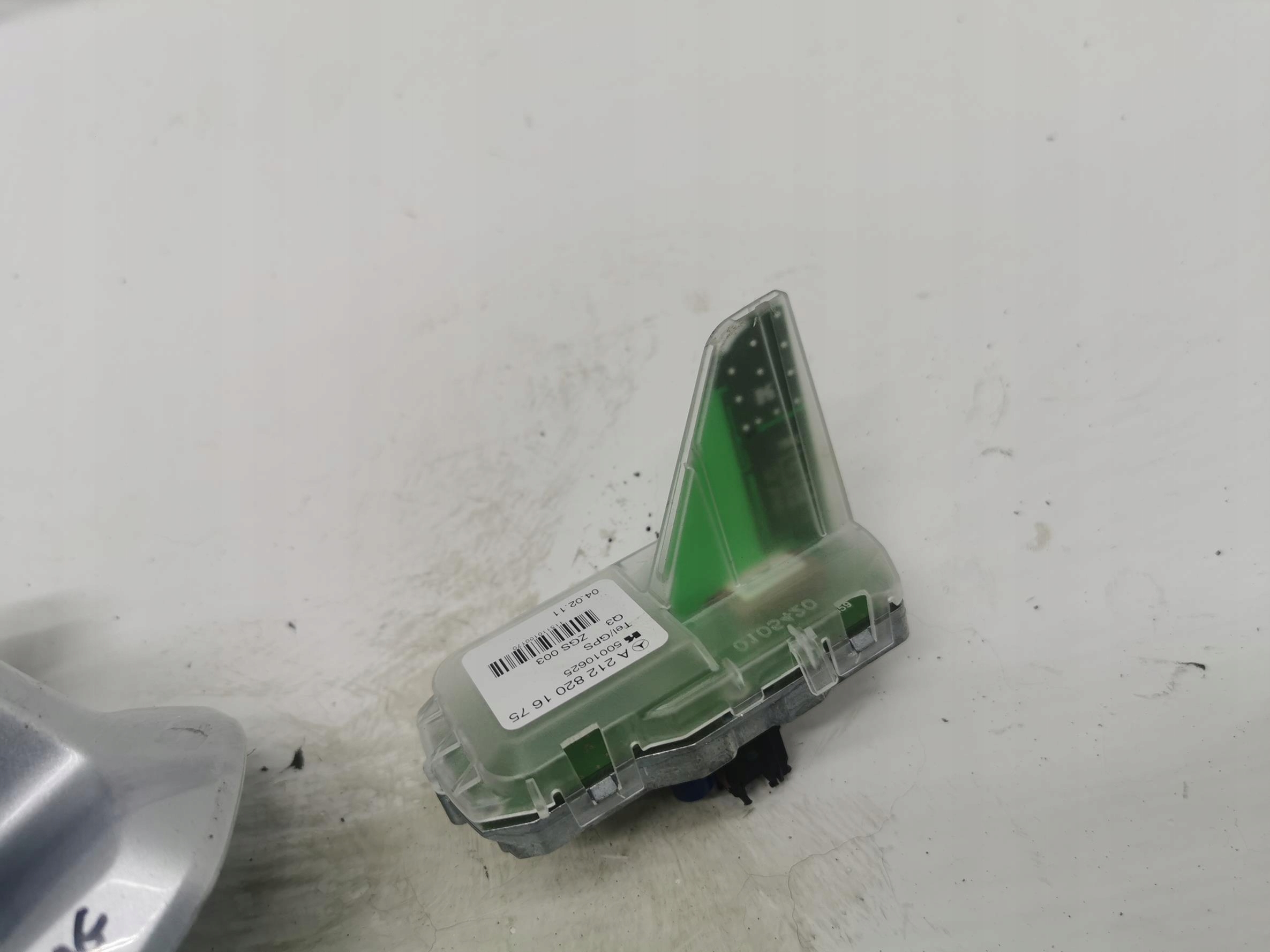 ANTENA dach MERCEDES E-KLASA W212 775 09-16