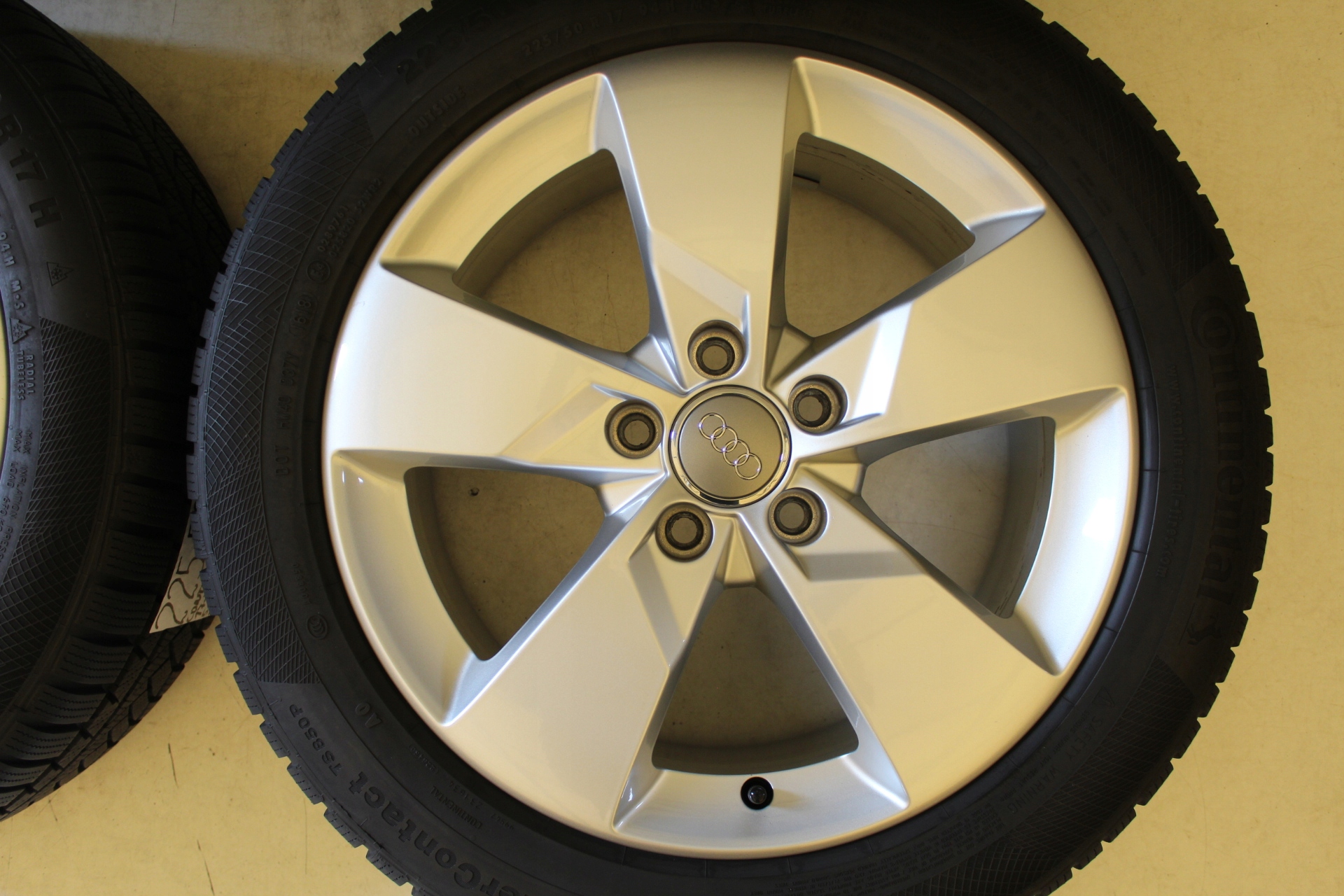 KOŁA ZIMOWE ALU AUDI 8S0 TT A3 A4 A6 17 5x112 ET47 Producent felg Audi OE