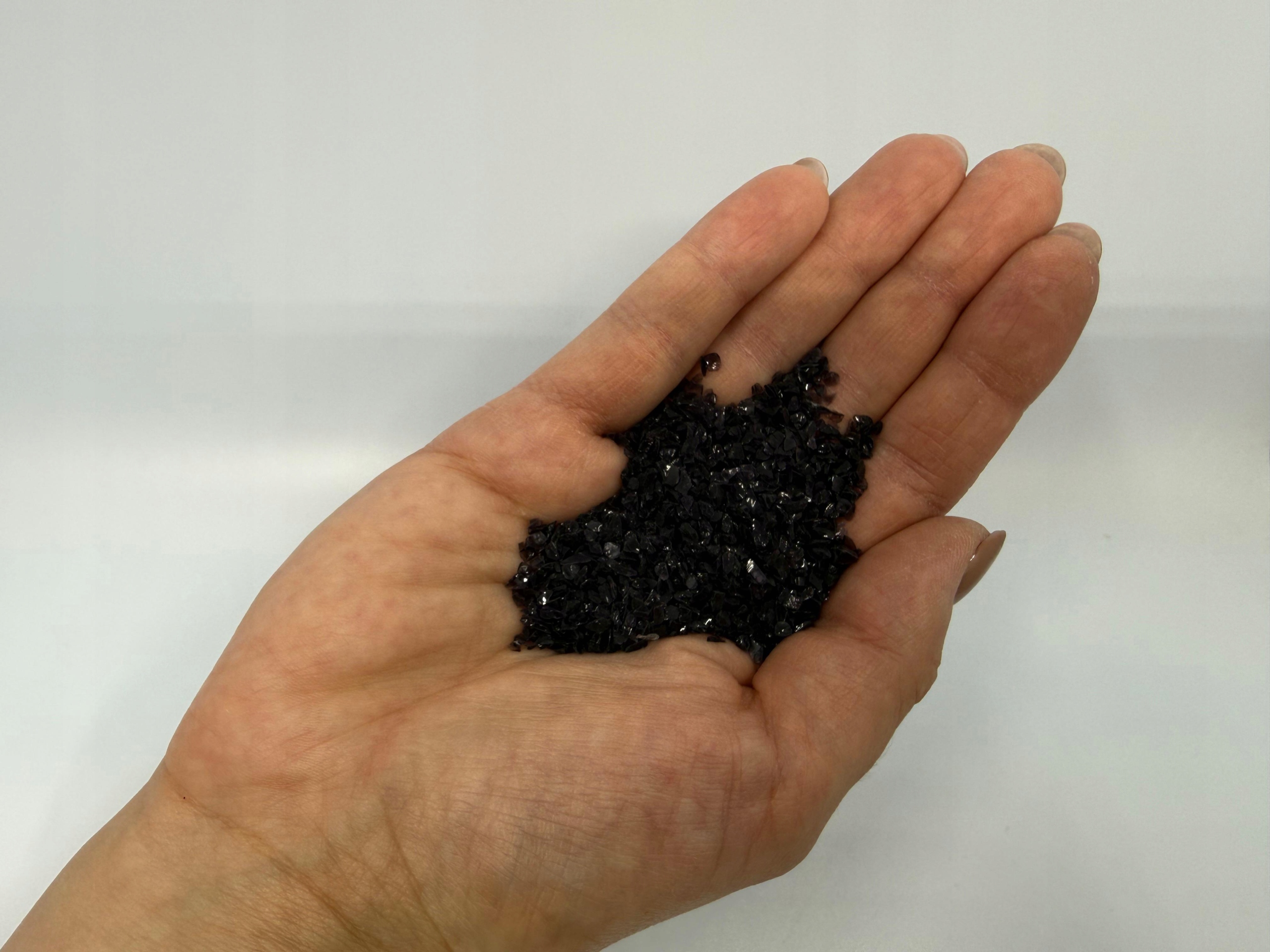 Grys skleněný černý 3-6 mm, dekorace interiéru a zahrady 10 kg Garden Grit