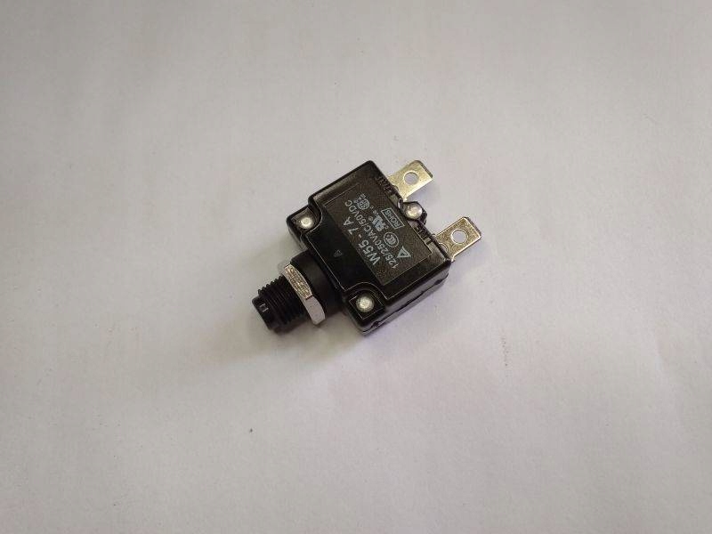 

Makita MLT100- Wyłącznik przeciążeniowy Nr. 104 Ko