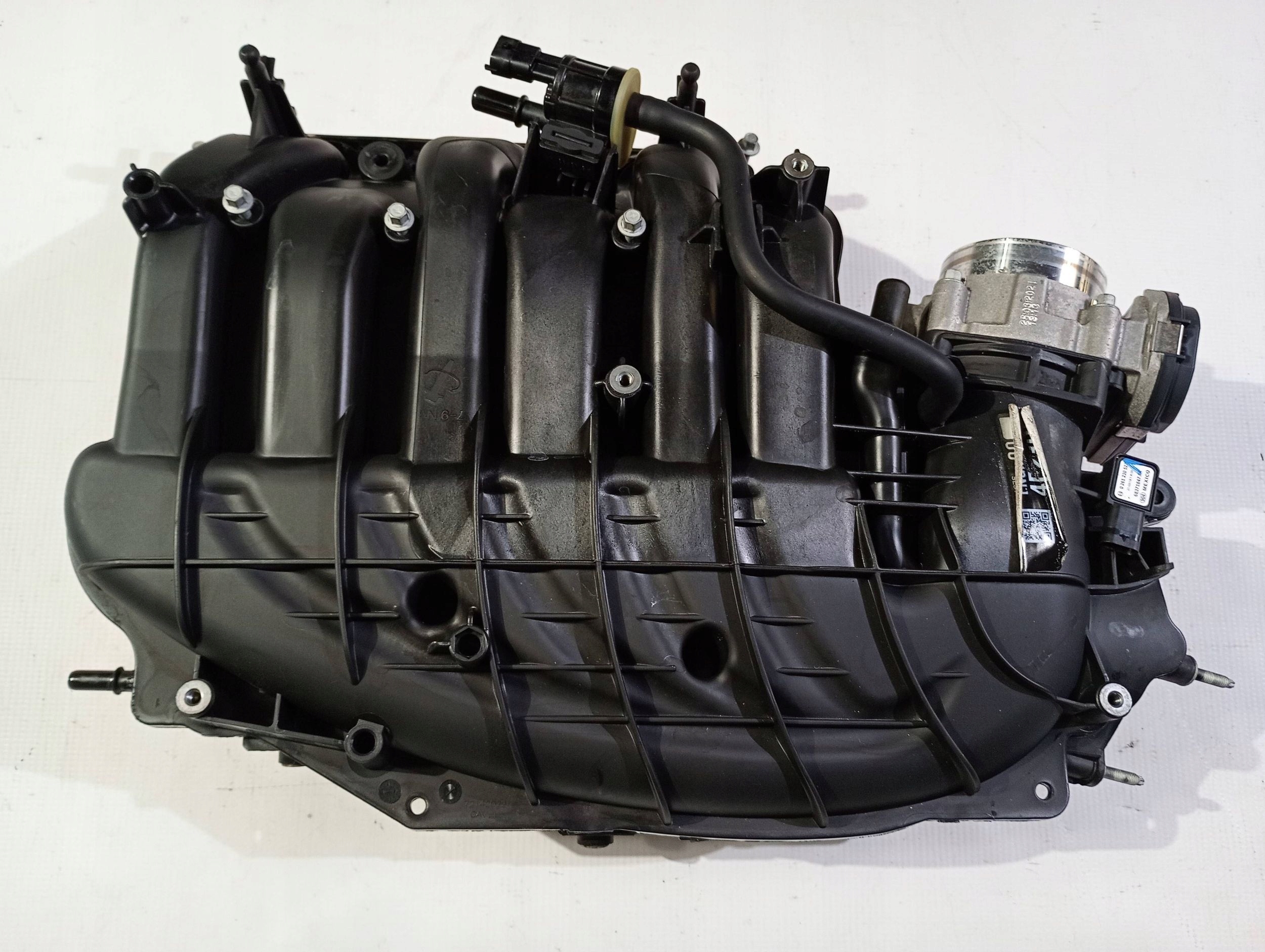 intake manifold complete Chrysler Pacifica 3.6 2017