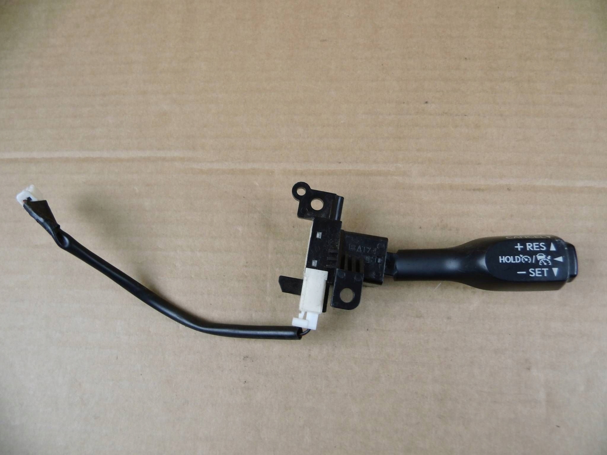 Toyota Lexus manetka switch switch tempomatu 18A174 84632-0F010