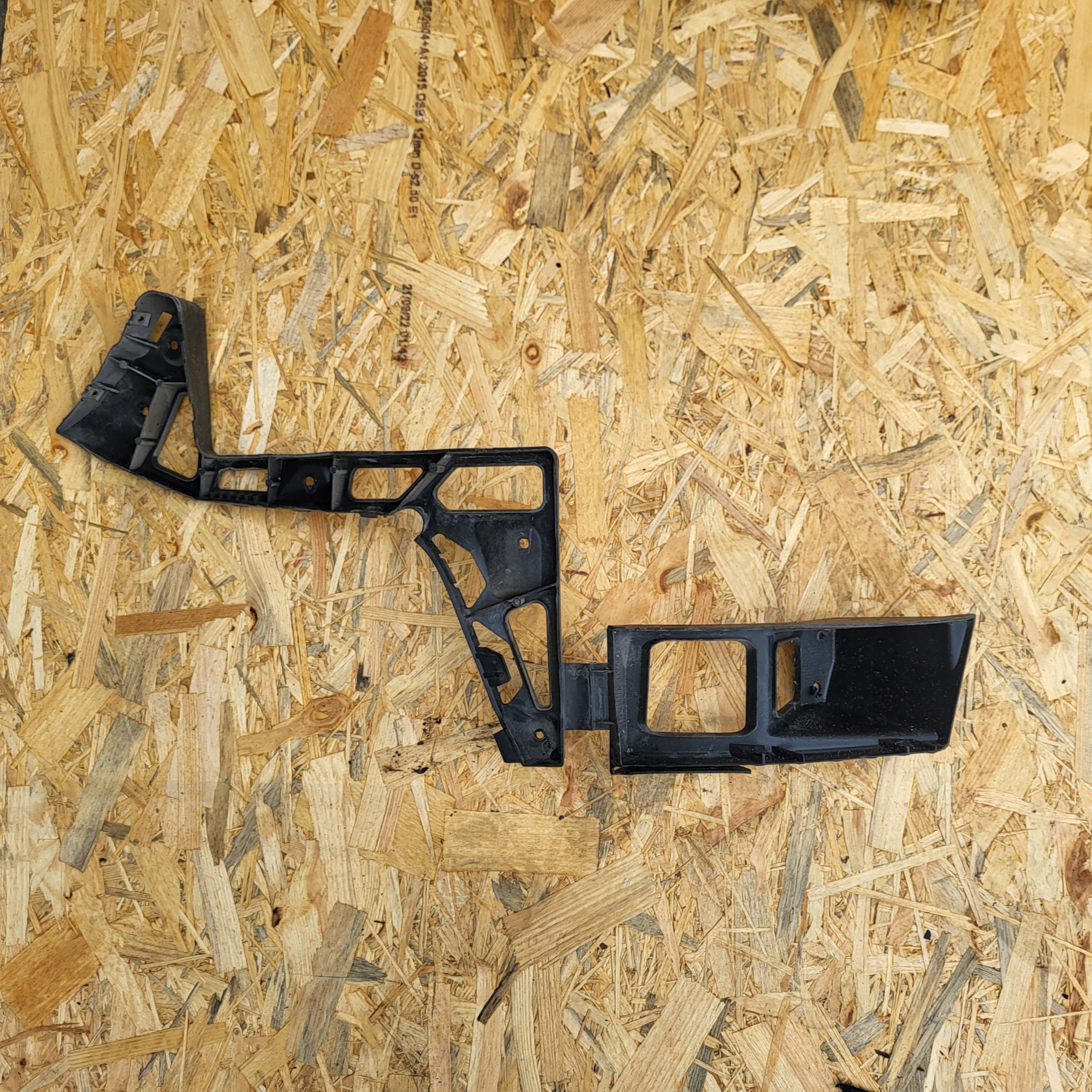 FORD MONDEO MK4 07-14R HB bumper bracket right rear part