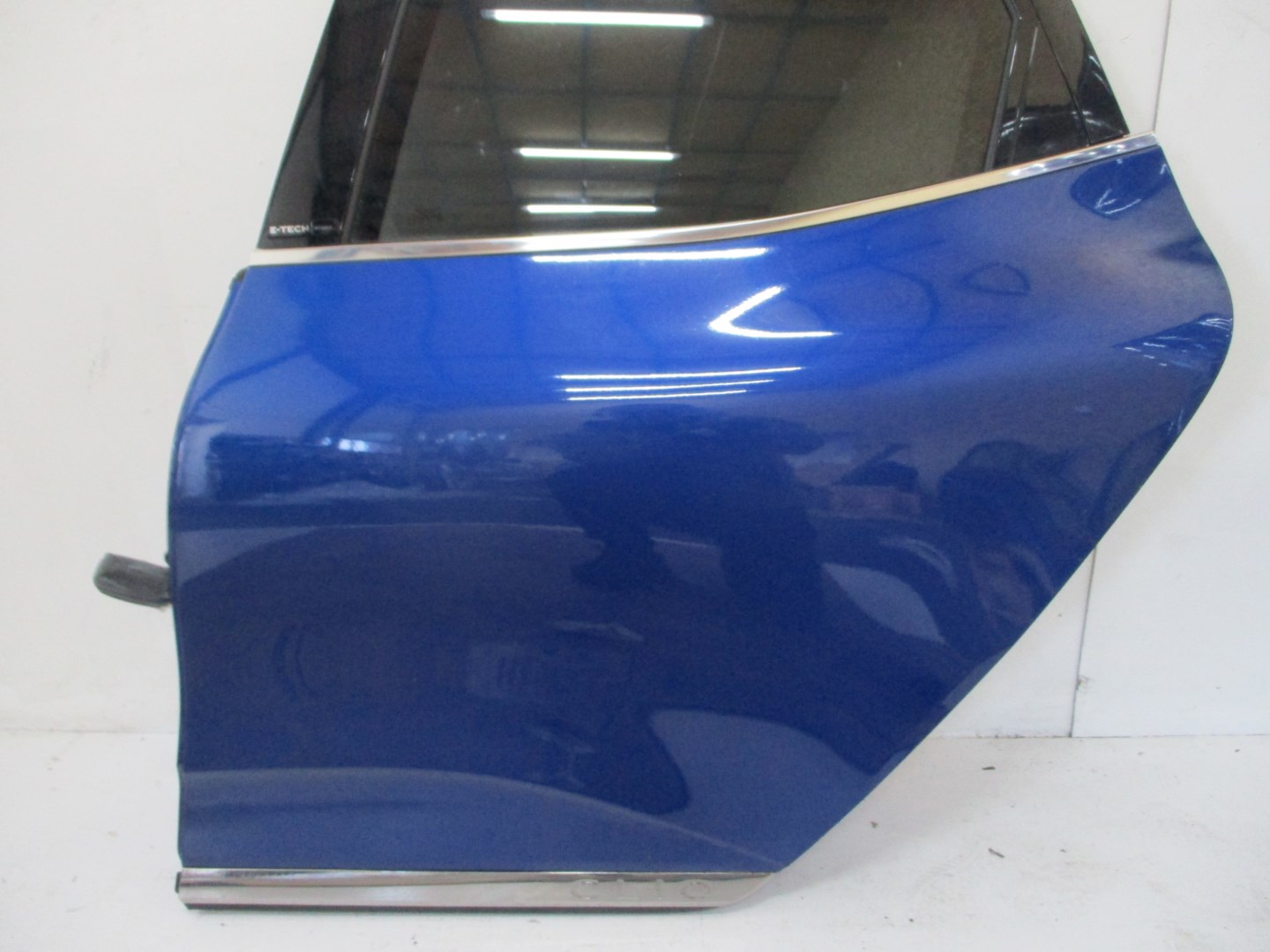 Drzwi Renault Clio V 20R LEWE tylne Producent części Renault OE