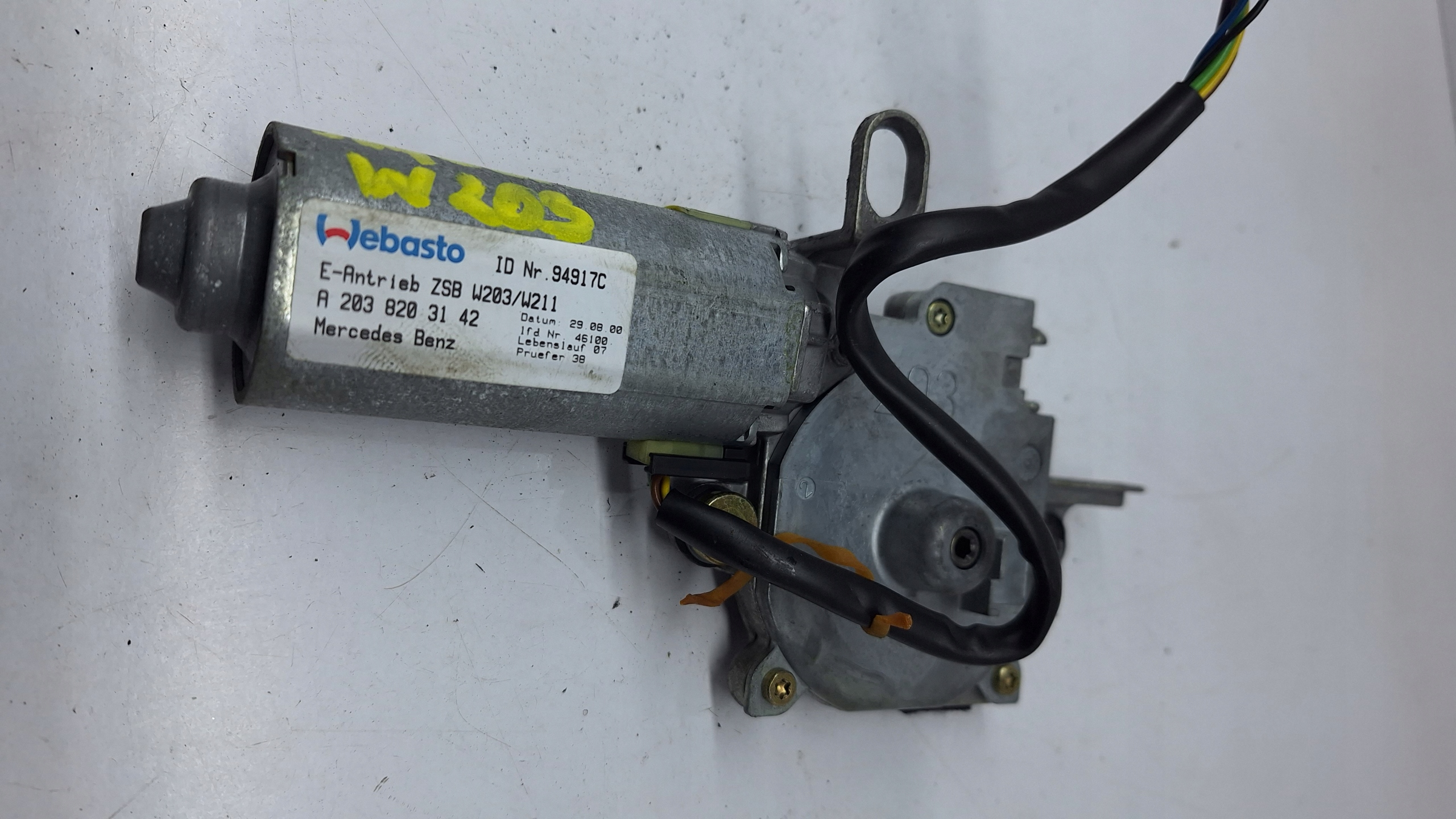 SILNICZEK SZYBERDACHU MERCEDES-BENZ C KLASA W203 A2038203142