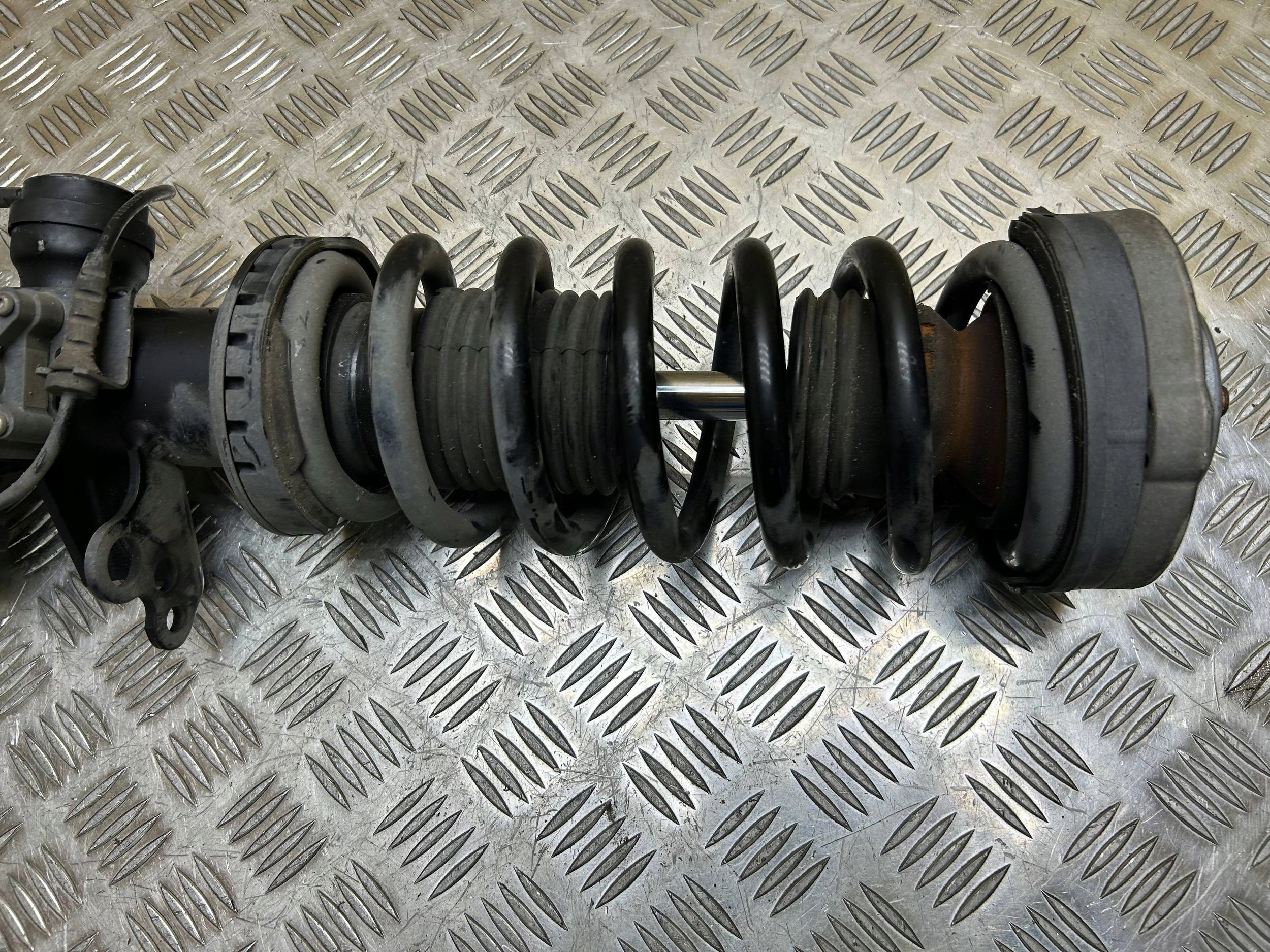 shock absorber front right VDC BMW 6 F06 Gran coupe 2013 6857696
