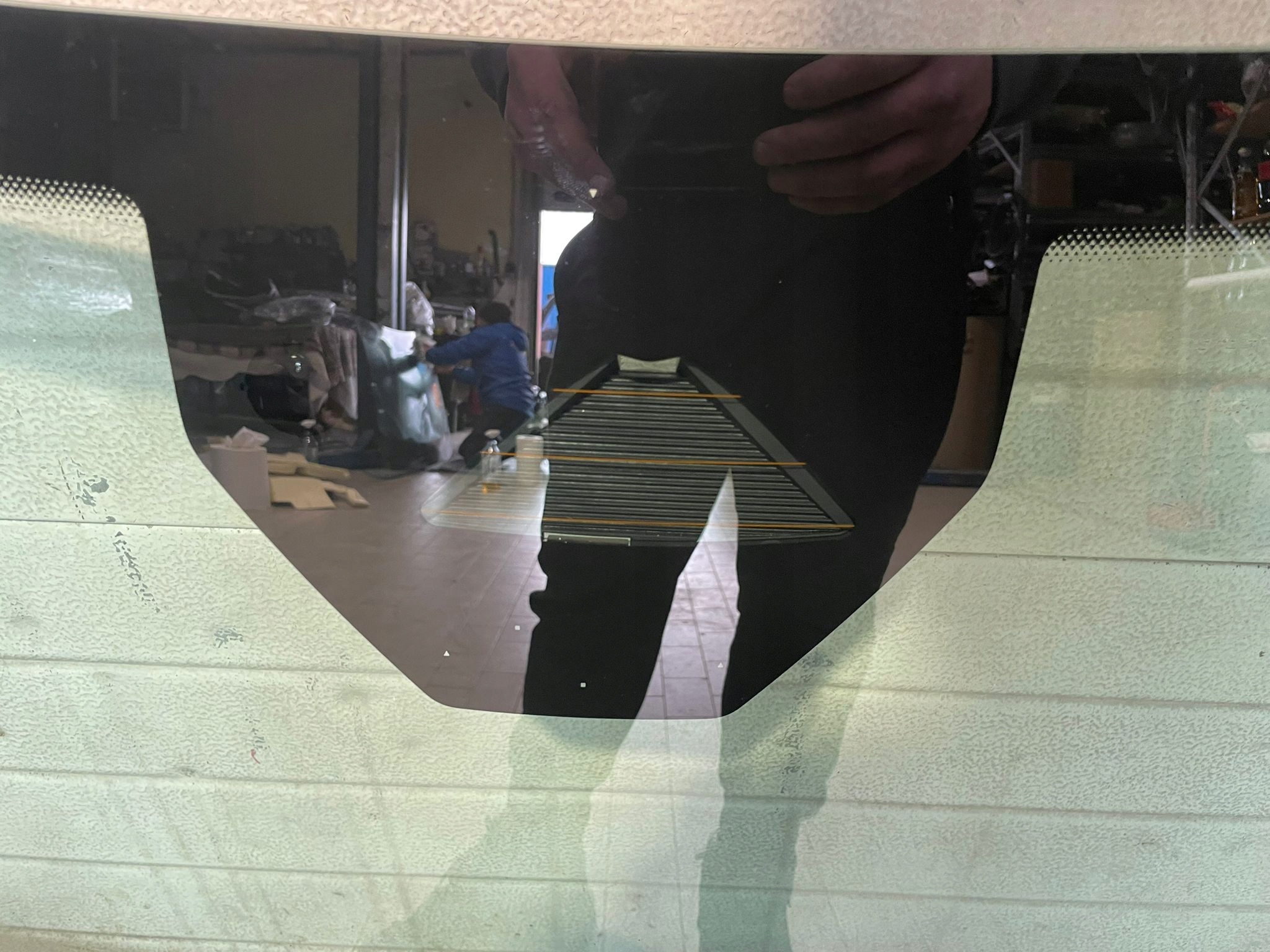 window front iron RENAULT 4 E-TECH 2024R ORG POWYSTAWOWA