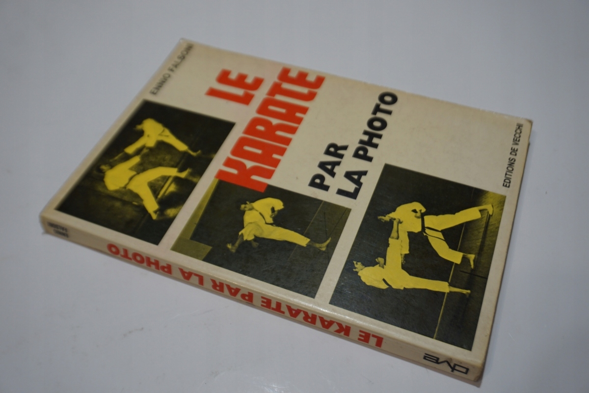 LE KARATE PAR la PHOTO ENNIO FALSONI SZTUKI WALKI ISBN 0340059656