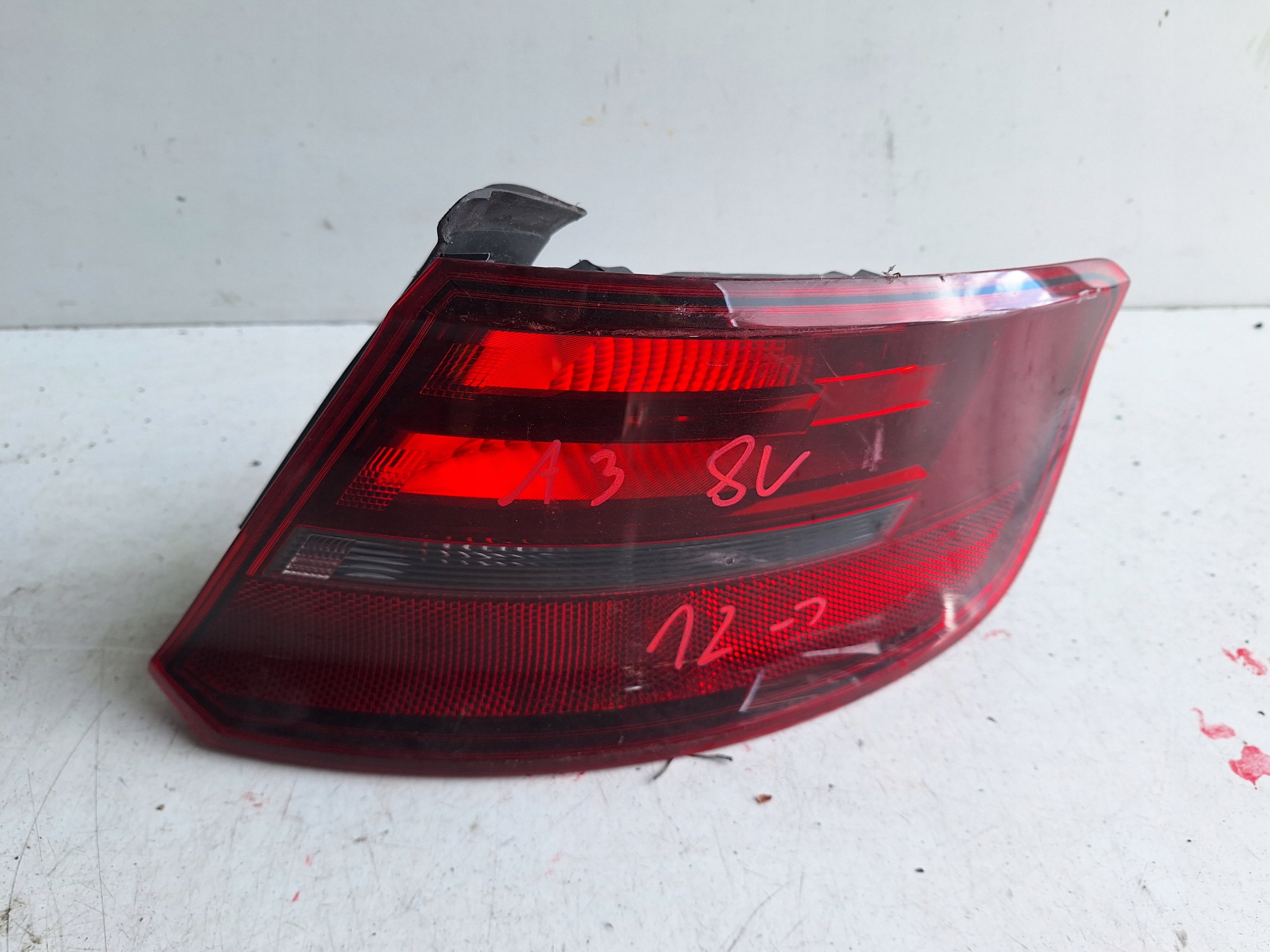 AUDI A3 8V 13-16 light right rear part