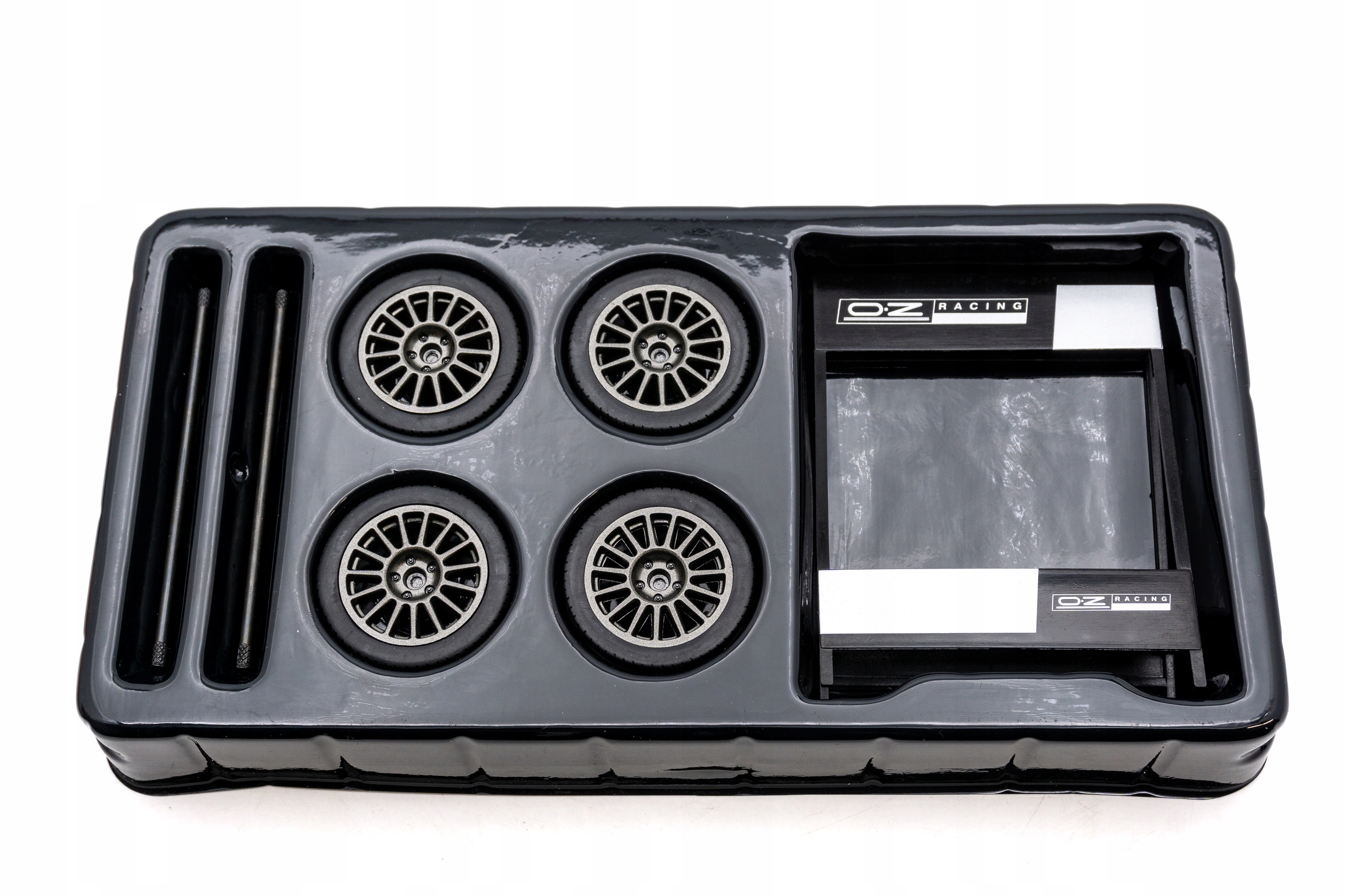 Sada pneumatik ráfků Oz Superturismo 1:18 Ixo