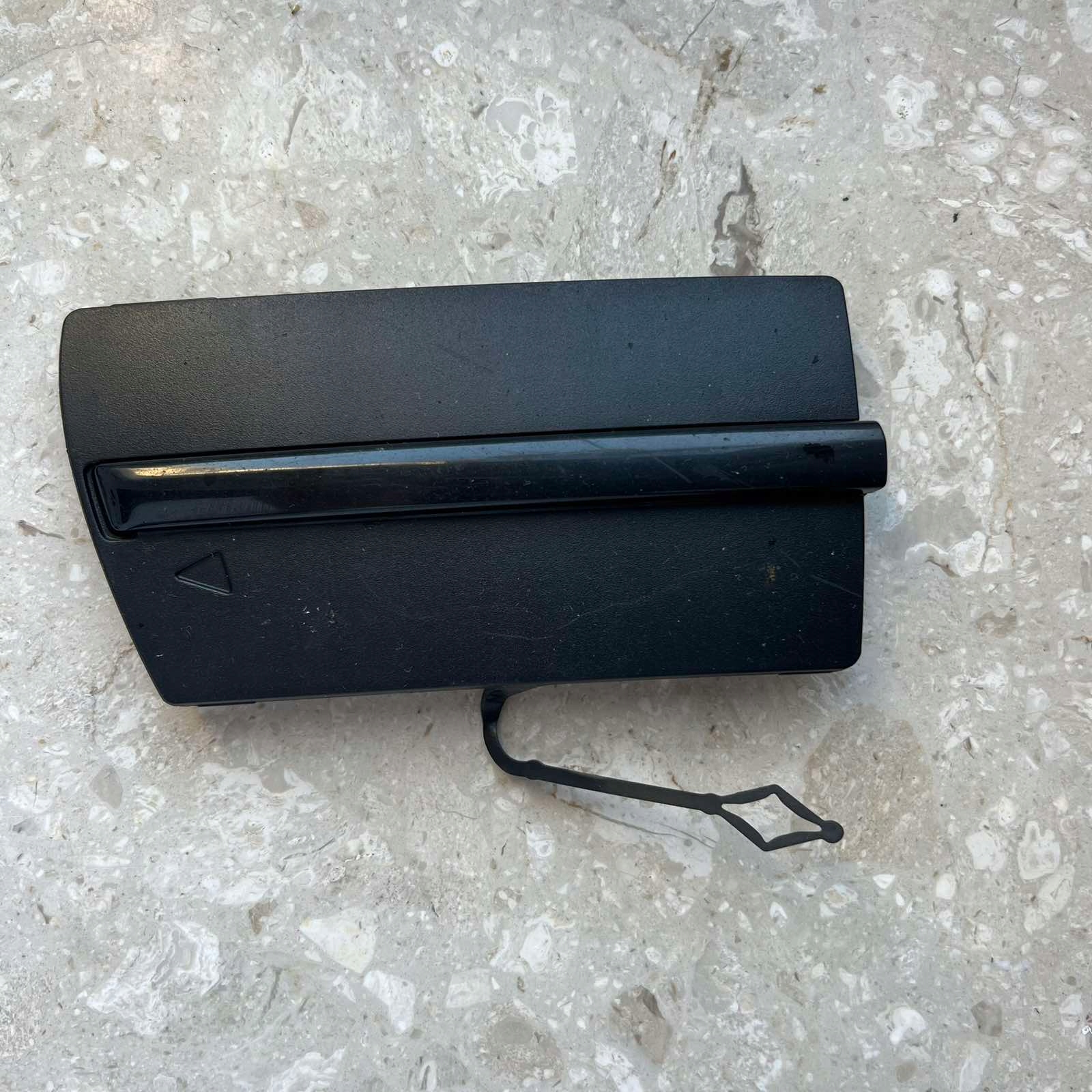 MINI COOPER CLUBMAN F54 2019-towing hook cap front 7495205