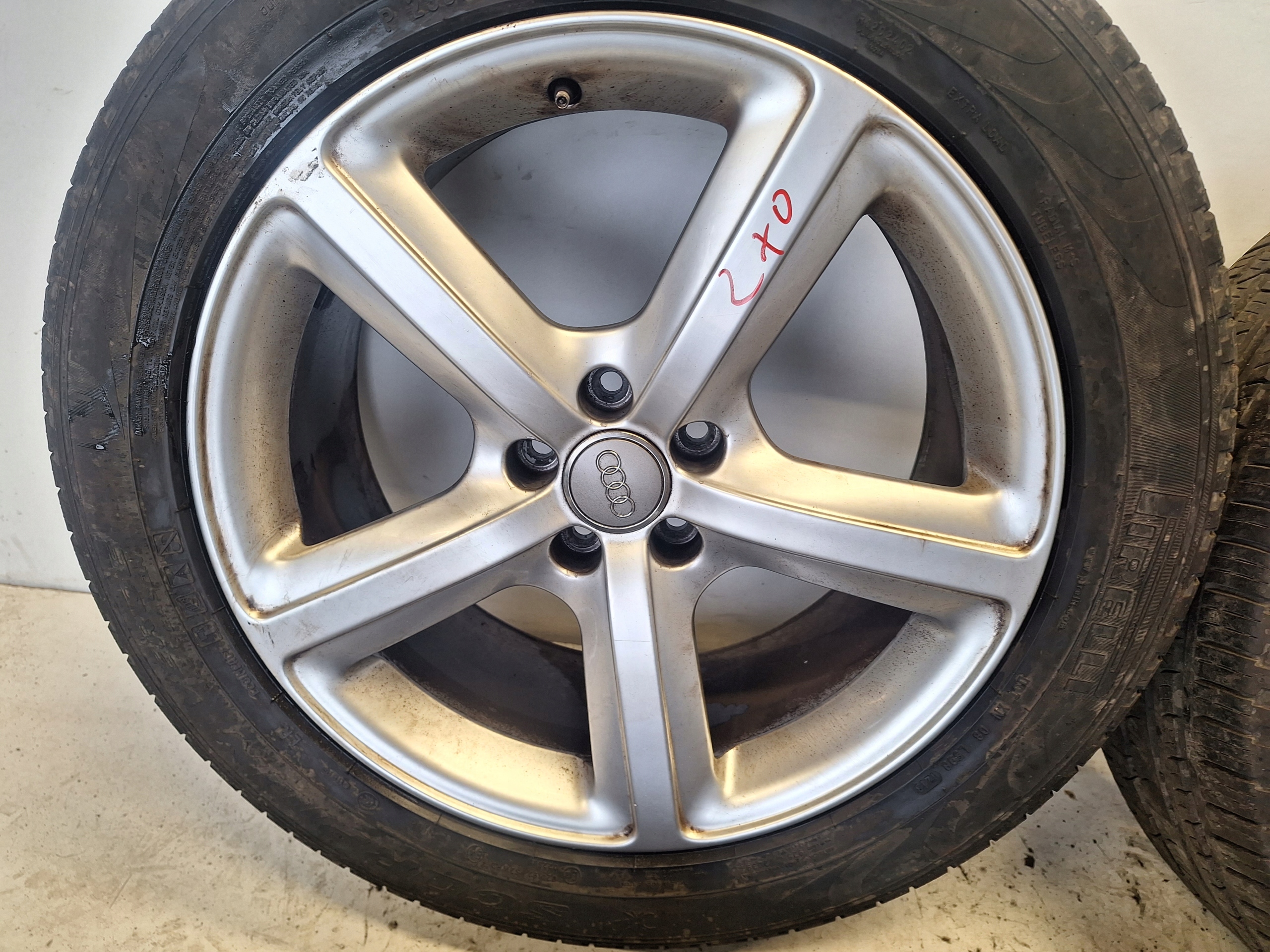 AUDI Q5 8R 08-12 discs + tyres 235/55 R19