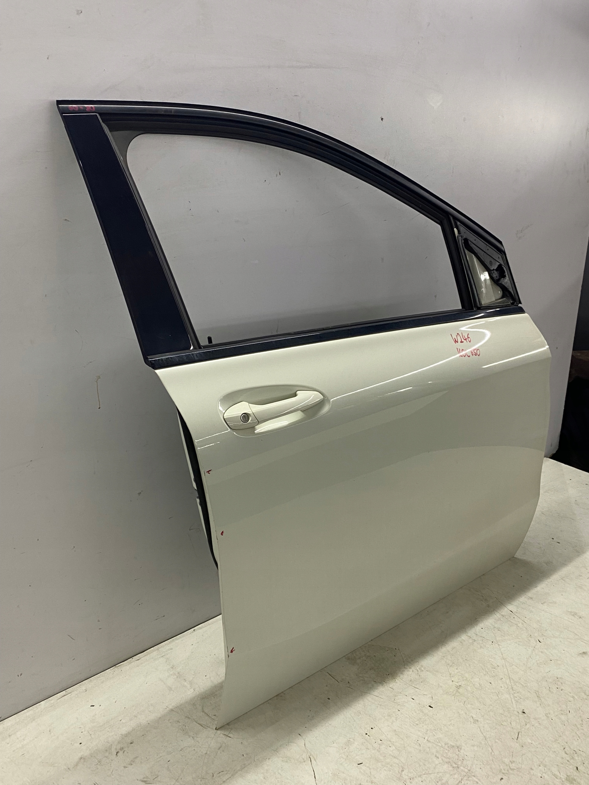 door right front right front MERCEDES B-KLASA W246 (11-14) colour 650