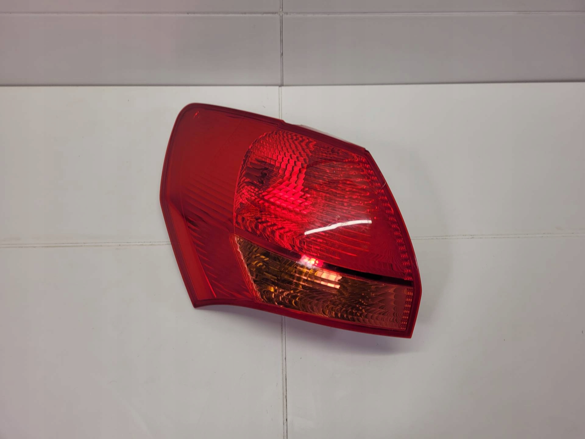 light rear left side Kia Venga facelift 2016 92401-1P000