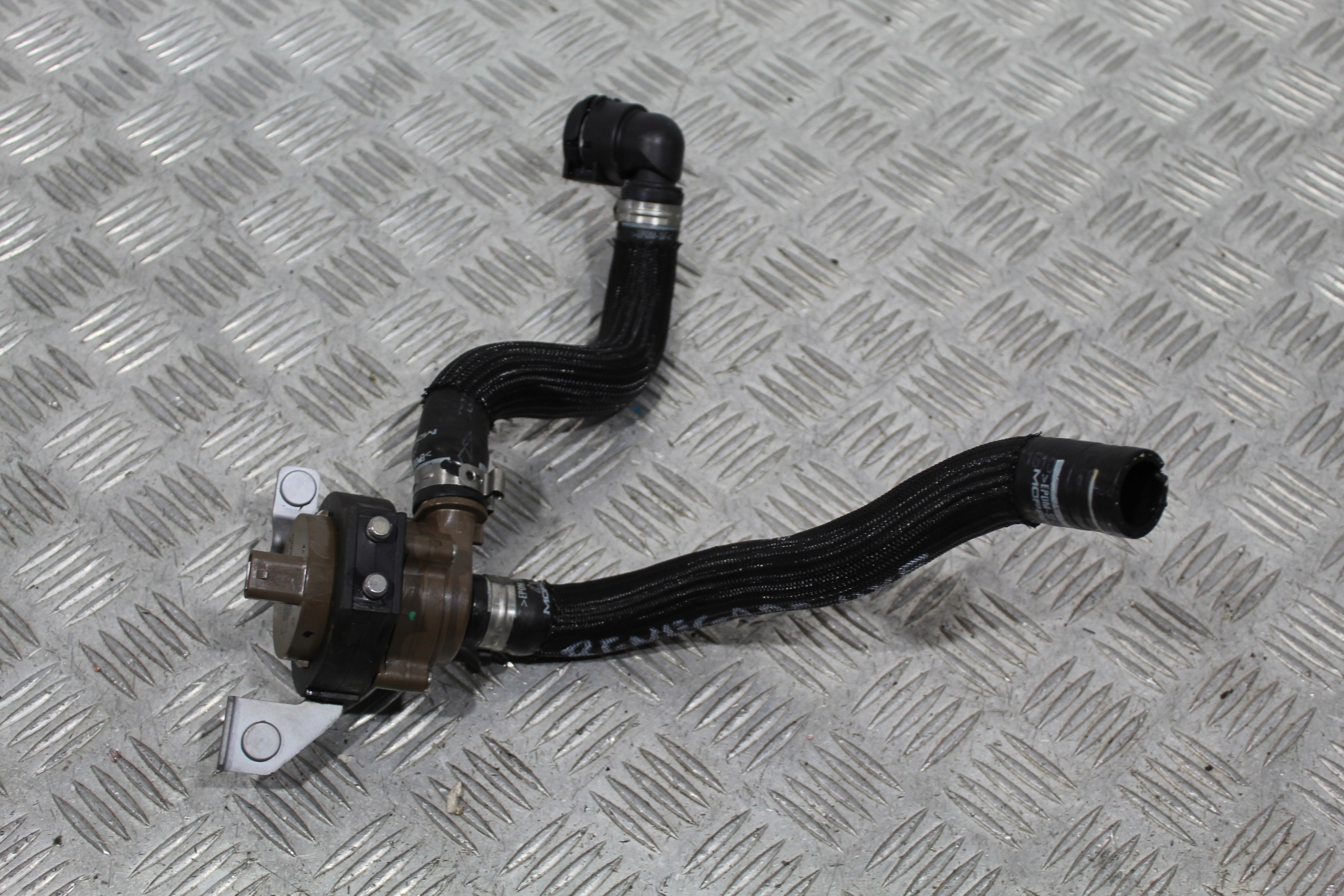 pumpa cirkulacije vode JEEP RENEGADE LIFT 00521365860