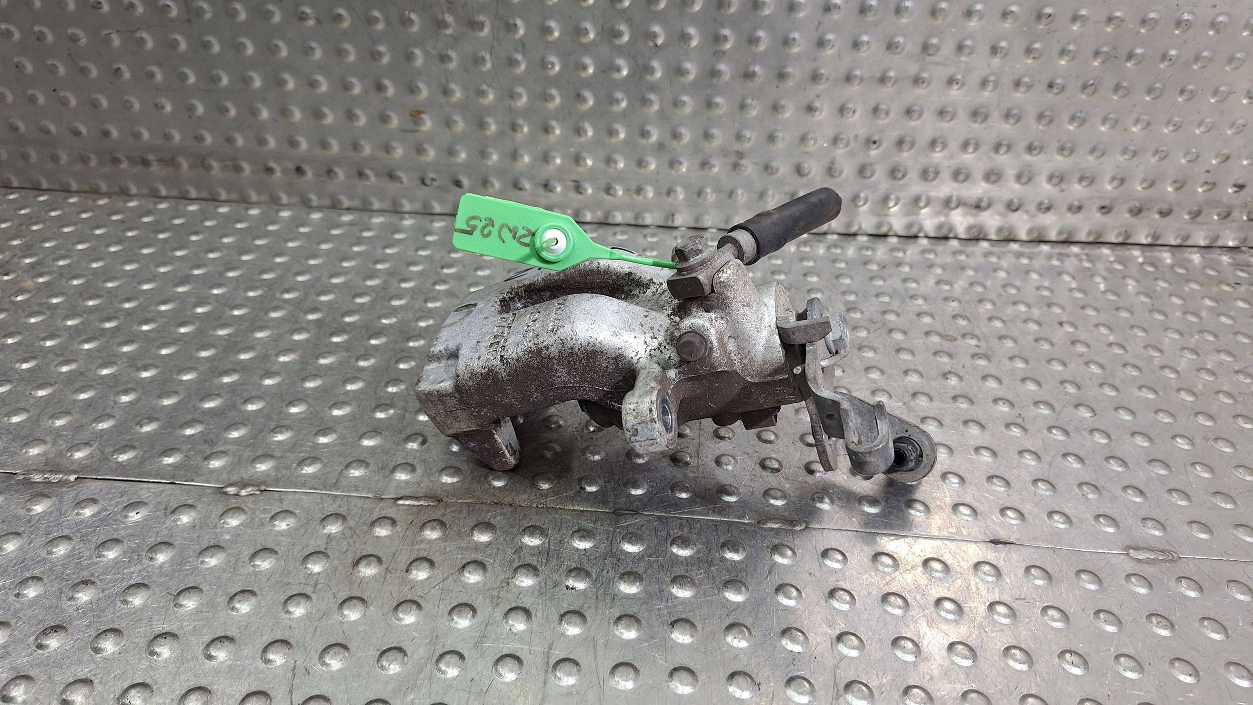 caliper brake left rear part TRW 2975B SEAT LEON III OCTAVIA III