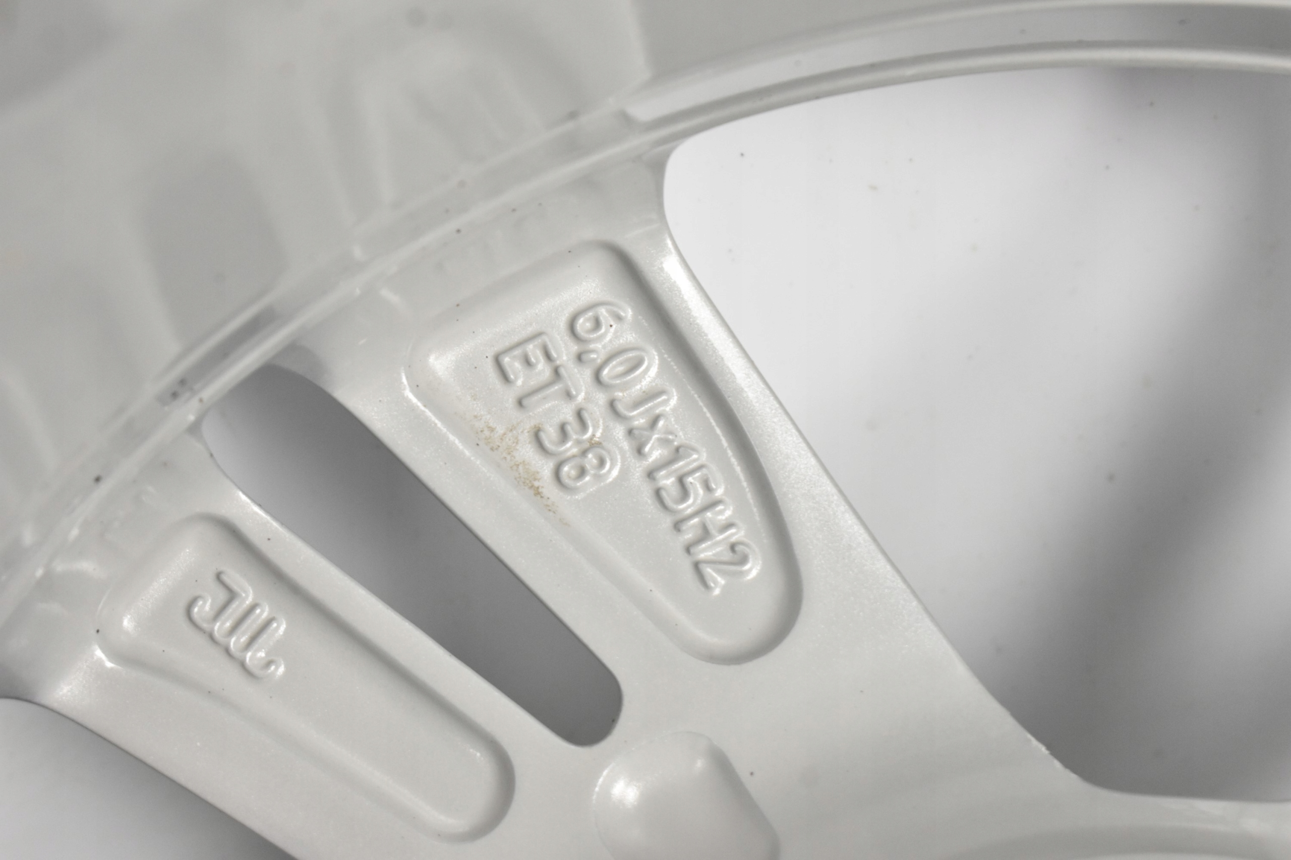 FELGA ALUFELGA 6V0601025M SKODA FABIA III RAPID ROOMSTER 6J ET38 5x100 R15 Producent felg Skoda OE