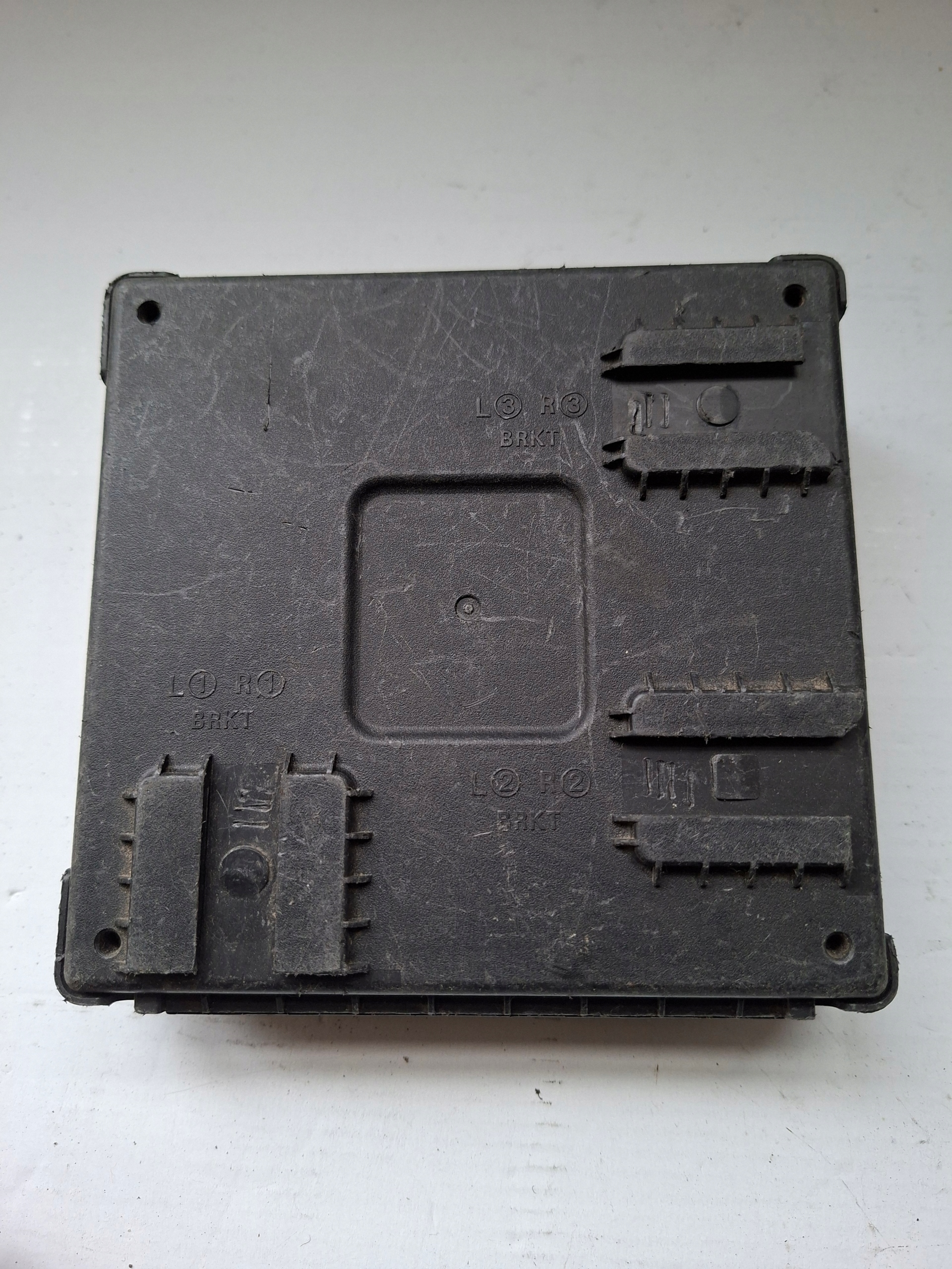 Unité commande confort KIA SPORTAGE IV 95400-F1400